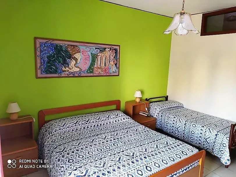 Triple Room in Hotel Eliseo Triple Room in Hotel Eliseo