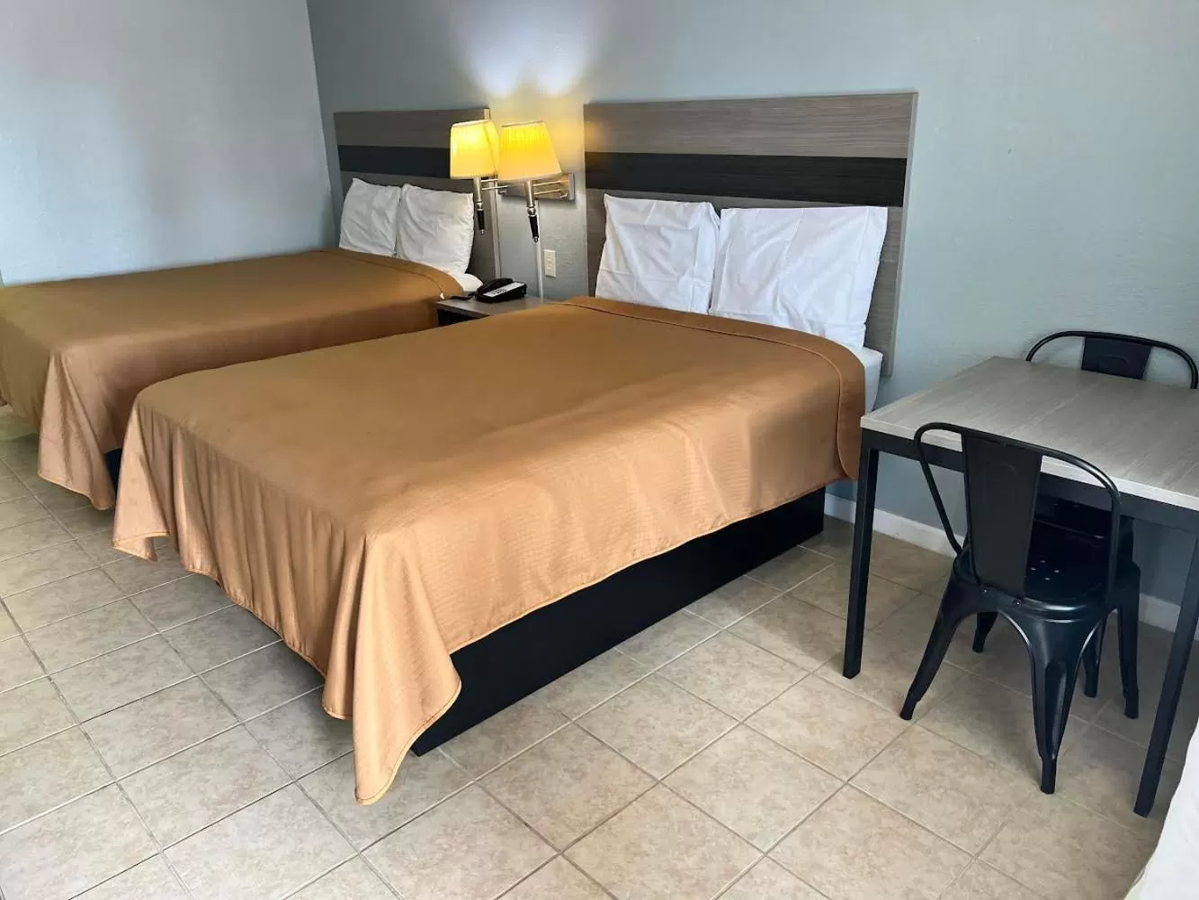 Standard Queen Room in Executive Inn Mercedes Weslaco