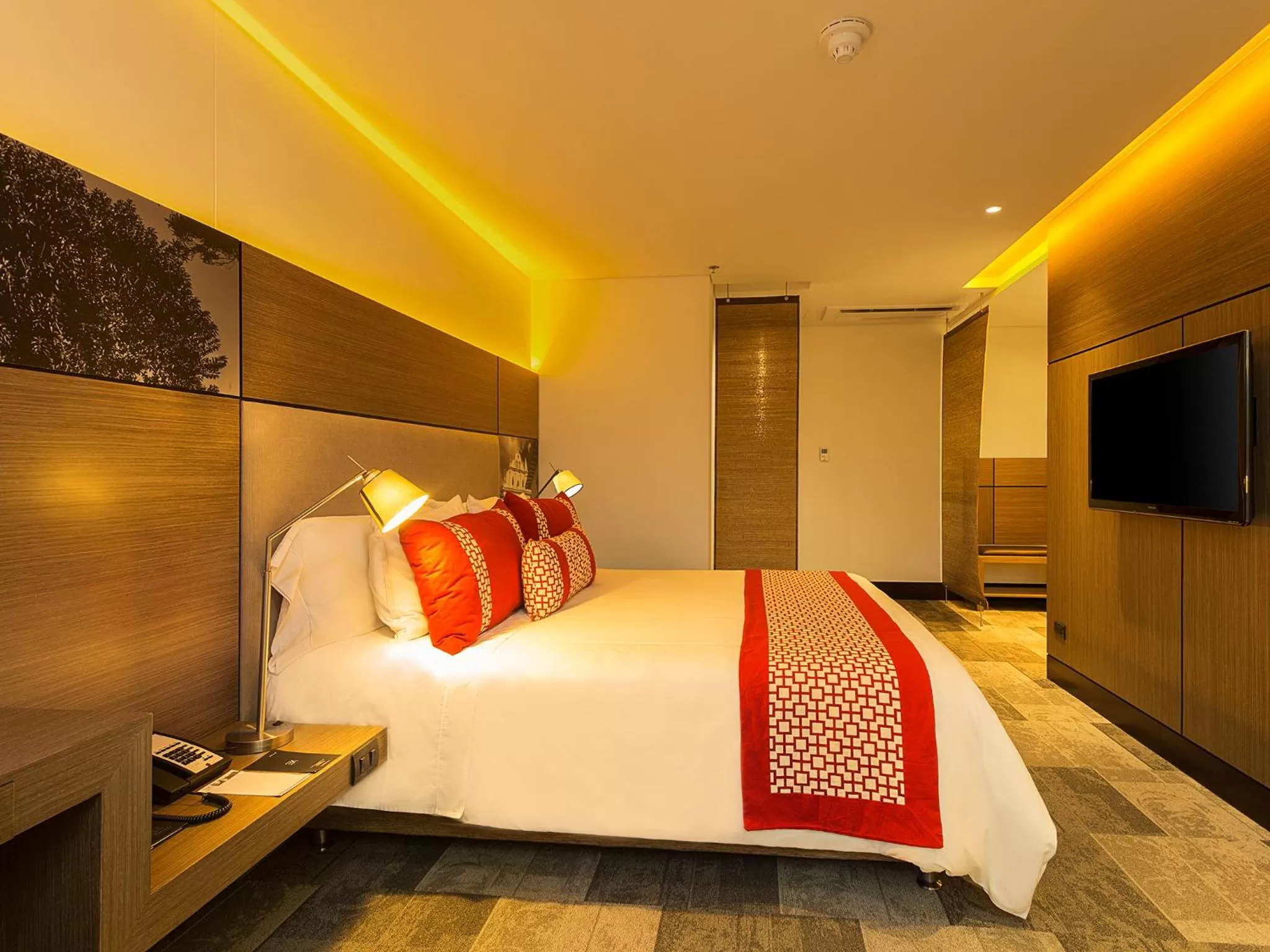 Photo of the whole room, Bed in EK Hotel By Preferred Hotels Group