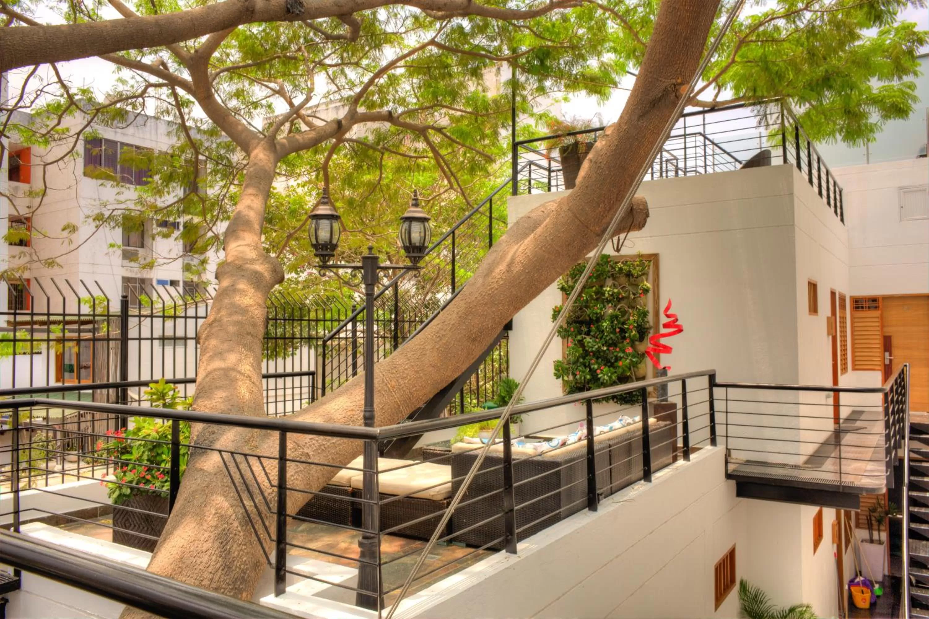 Lounge or bar, Balcony/Terrace in Casa de Leda, a Kali Hotel