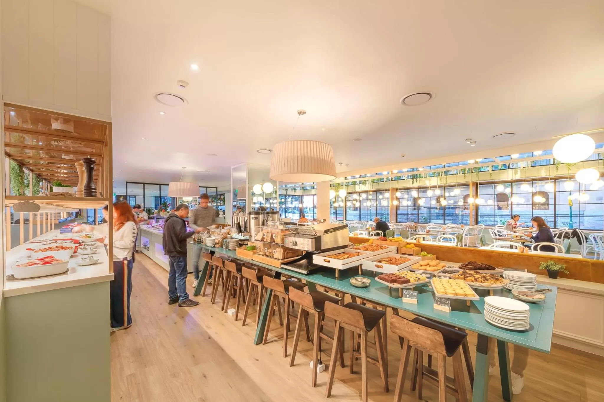 Food and drinks in Pullman Brisbane King George Square