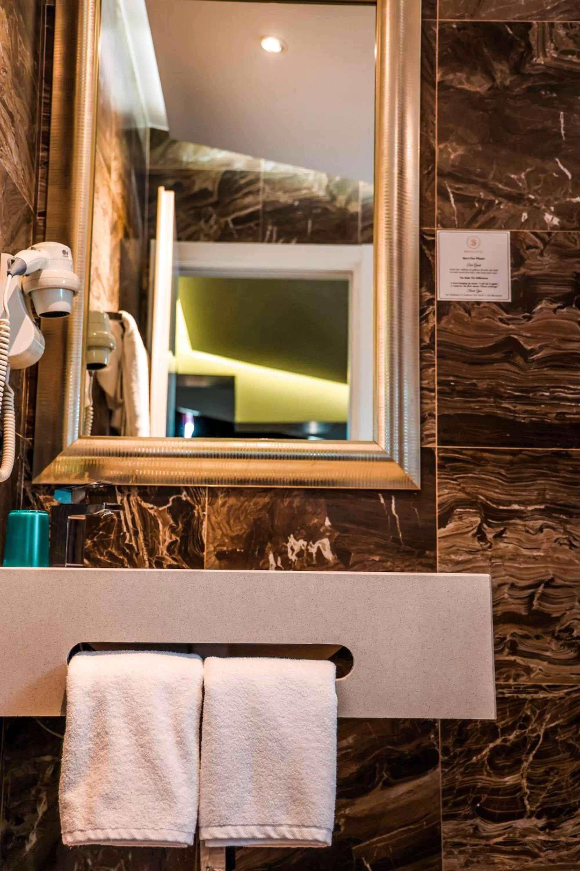 Bathroom in Senator Hotel