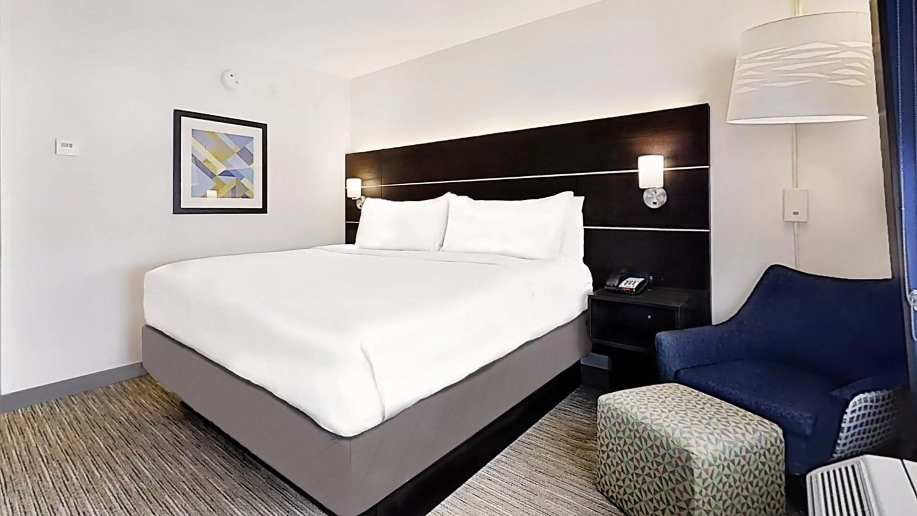 Photo of the whole room, Bed in Holiday Inn Express New Orleans East by IHG