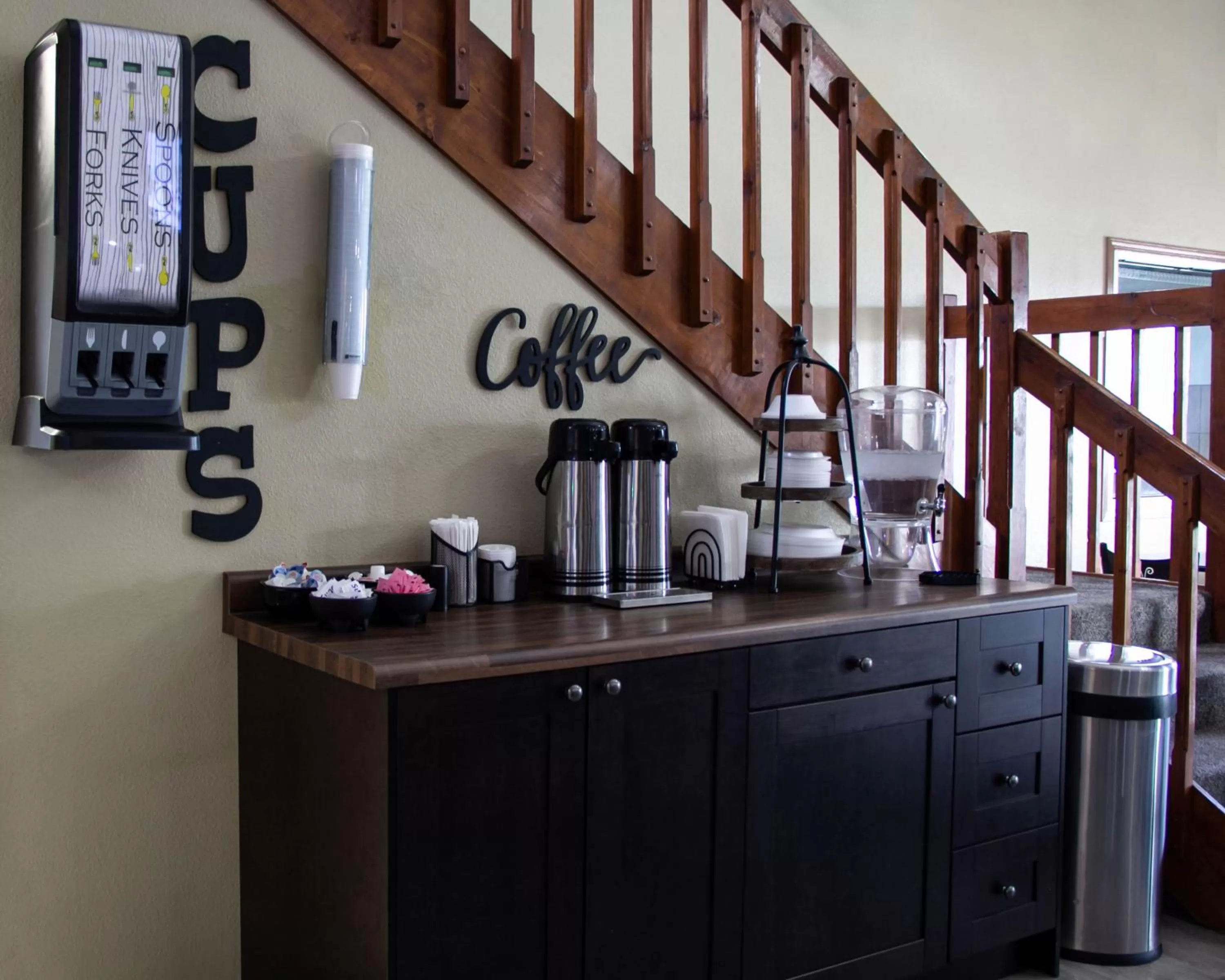 Coffee/tea facilities in New Victorian Inn & Suites-Norfolk