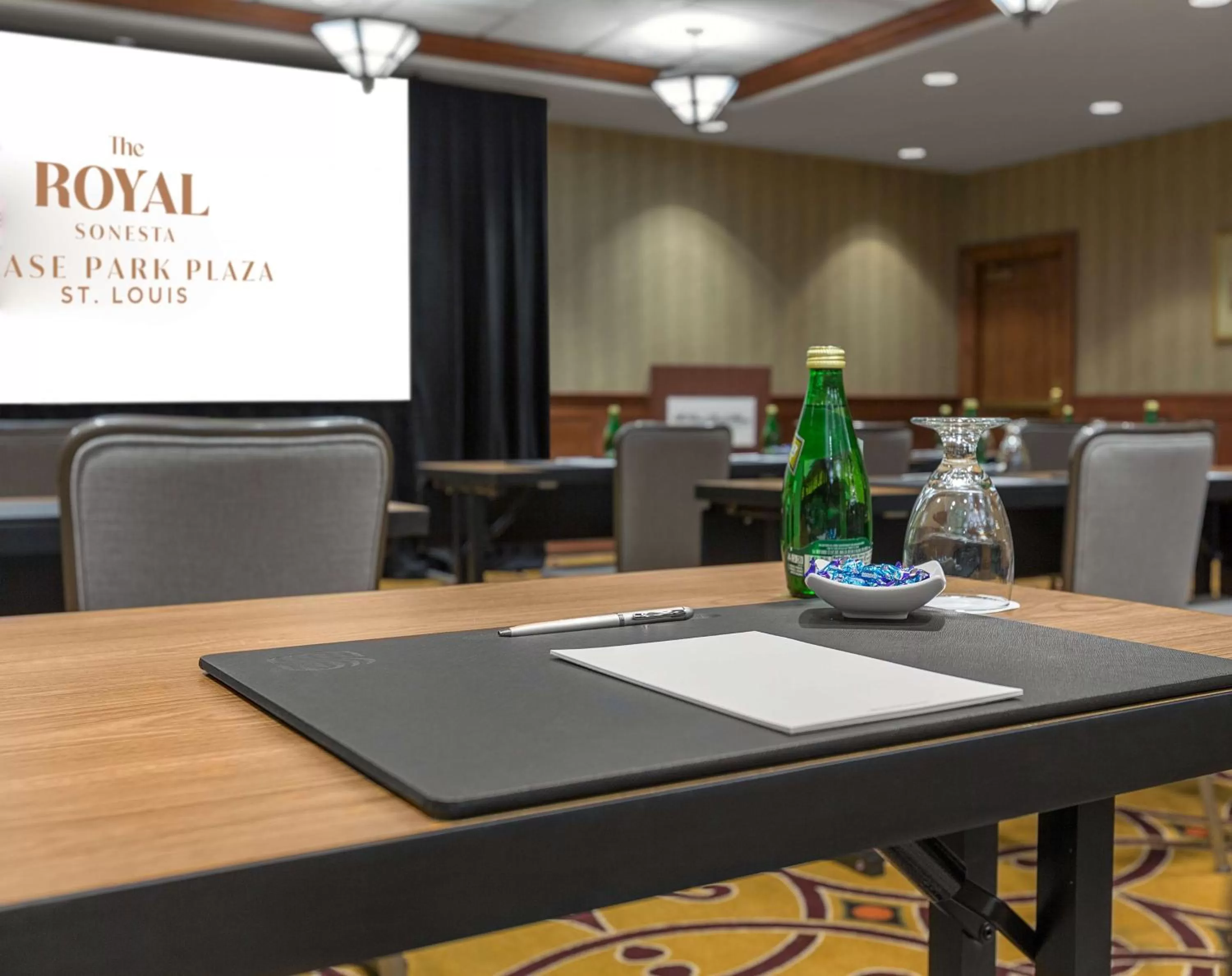 Bedroom in The Royal Sonesta Chase Park Plaza St Louis
