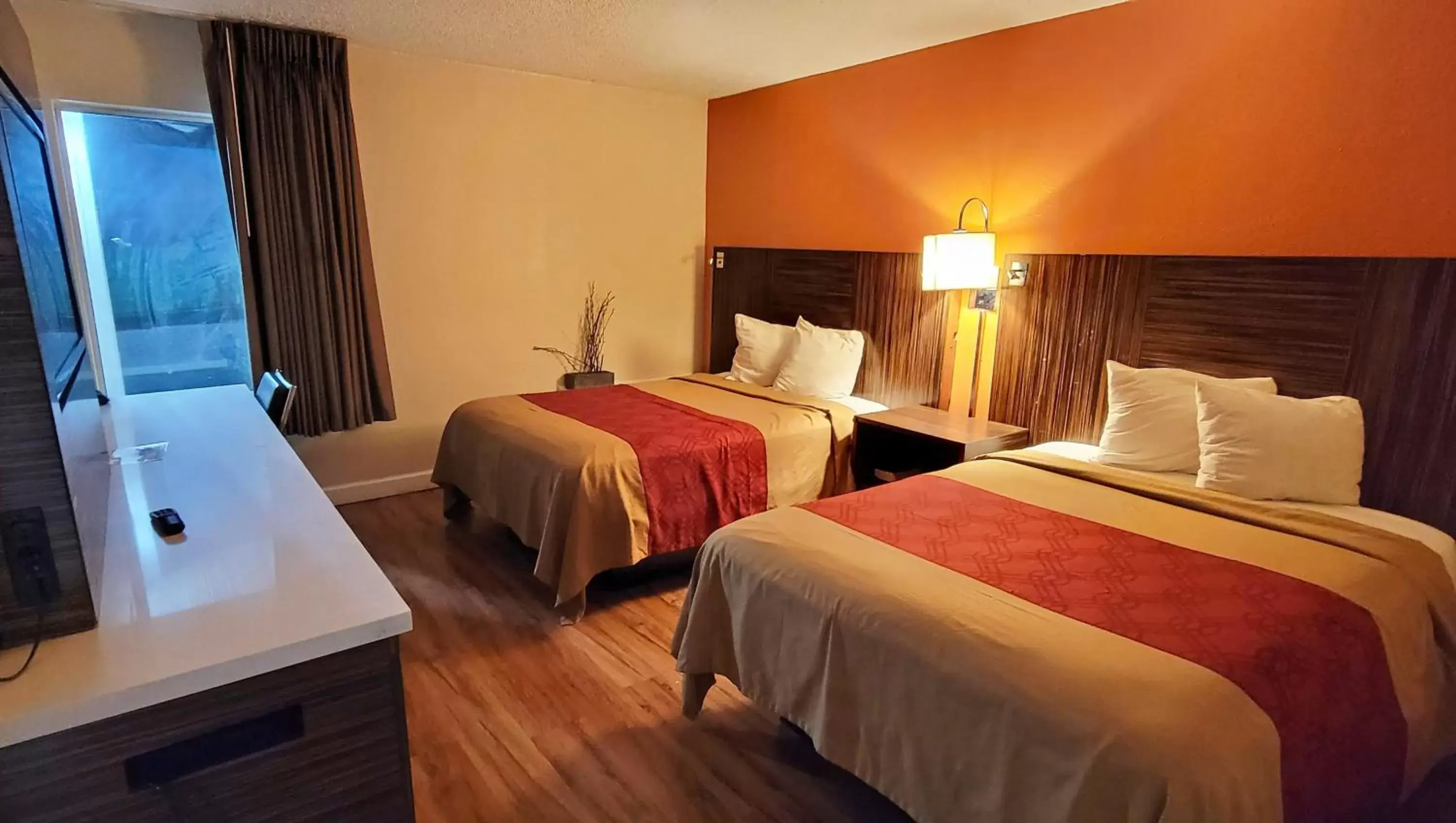 Standard Double Suite in Studios & Suites 4 Less Charlotte Standard Double Suite in Studios & Suites 4 Less Charlotte