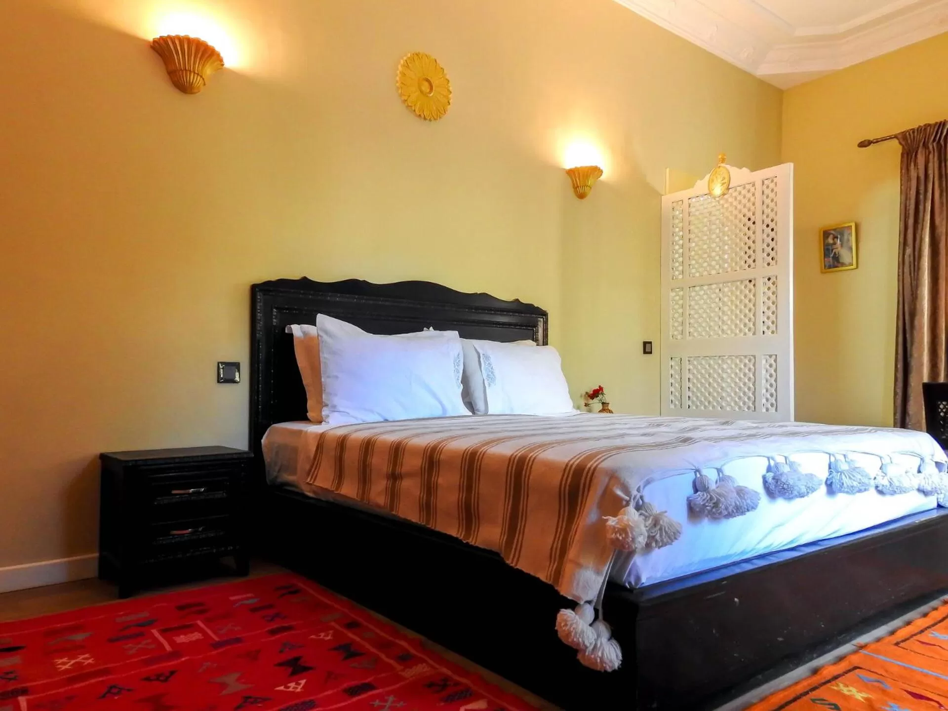 Bed in Le Bleu House