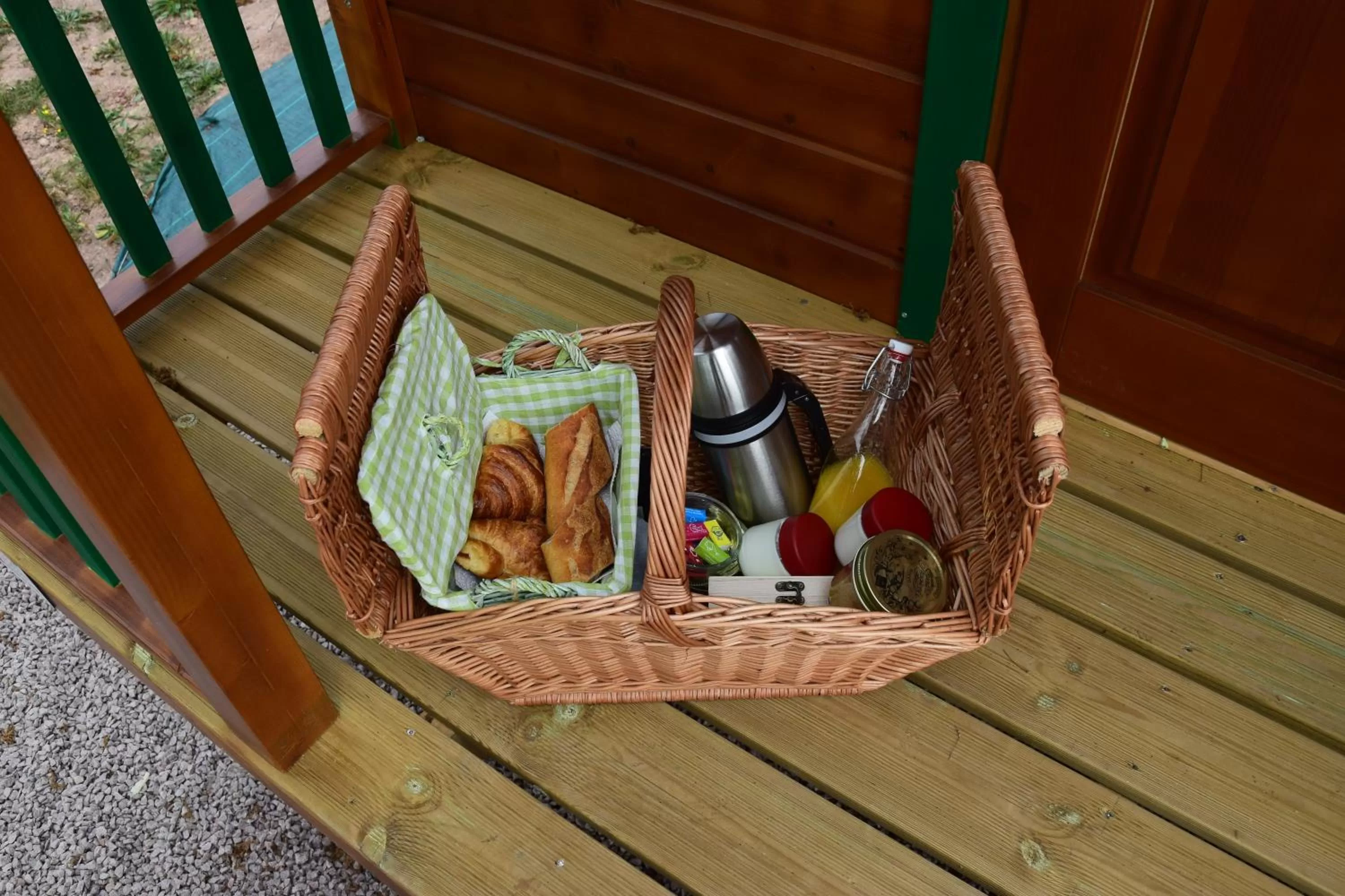 Breakfast in Les Roulottes des Ris