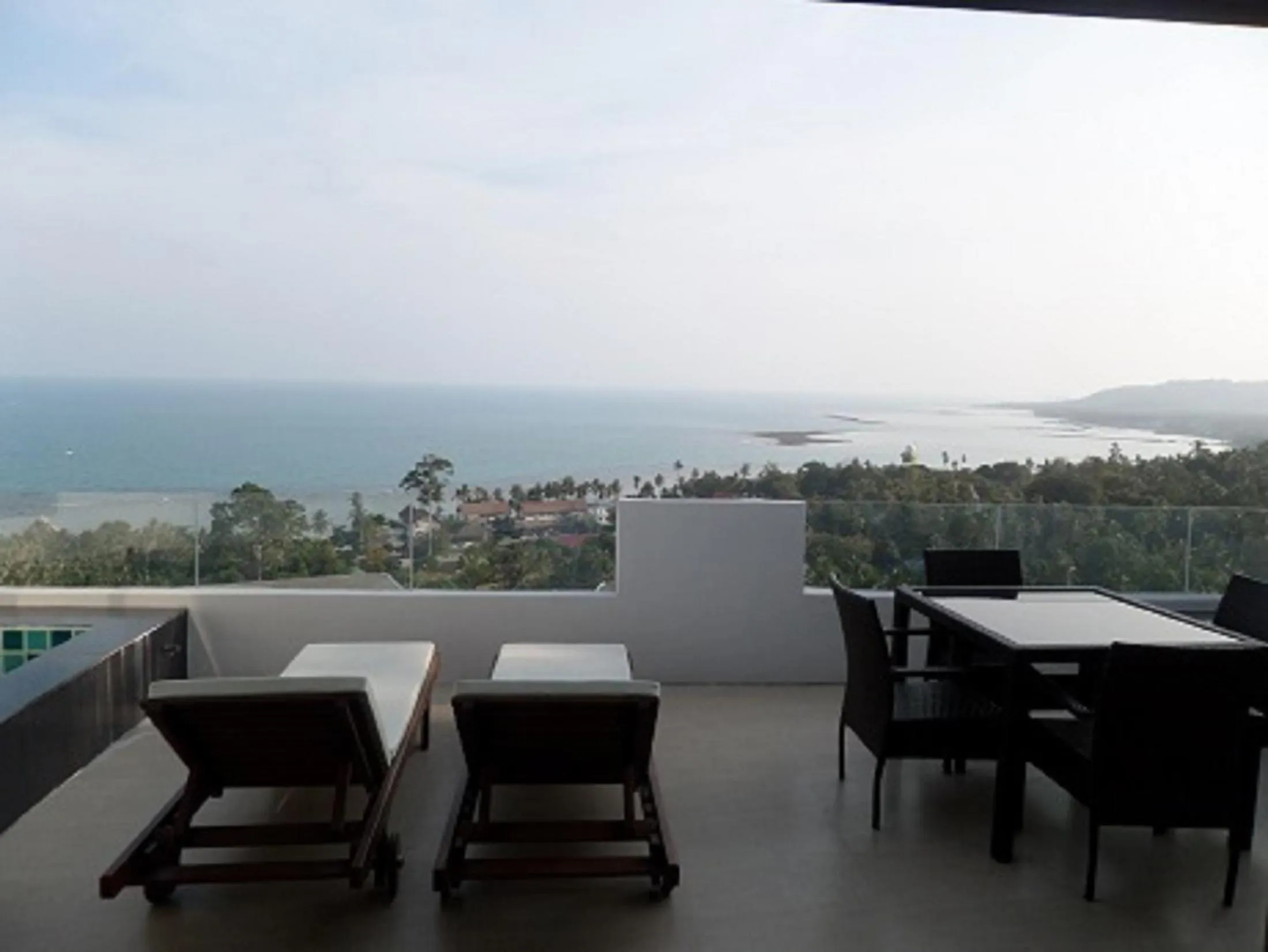 Mountain view in Tropical Sea View Residence