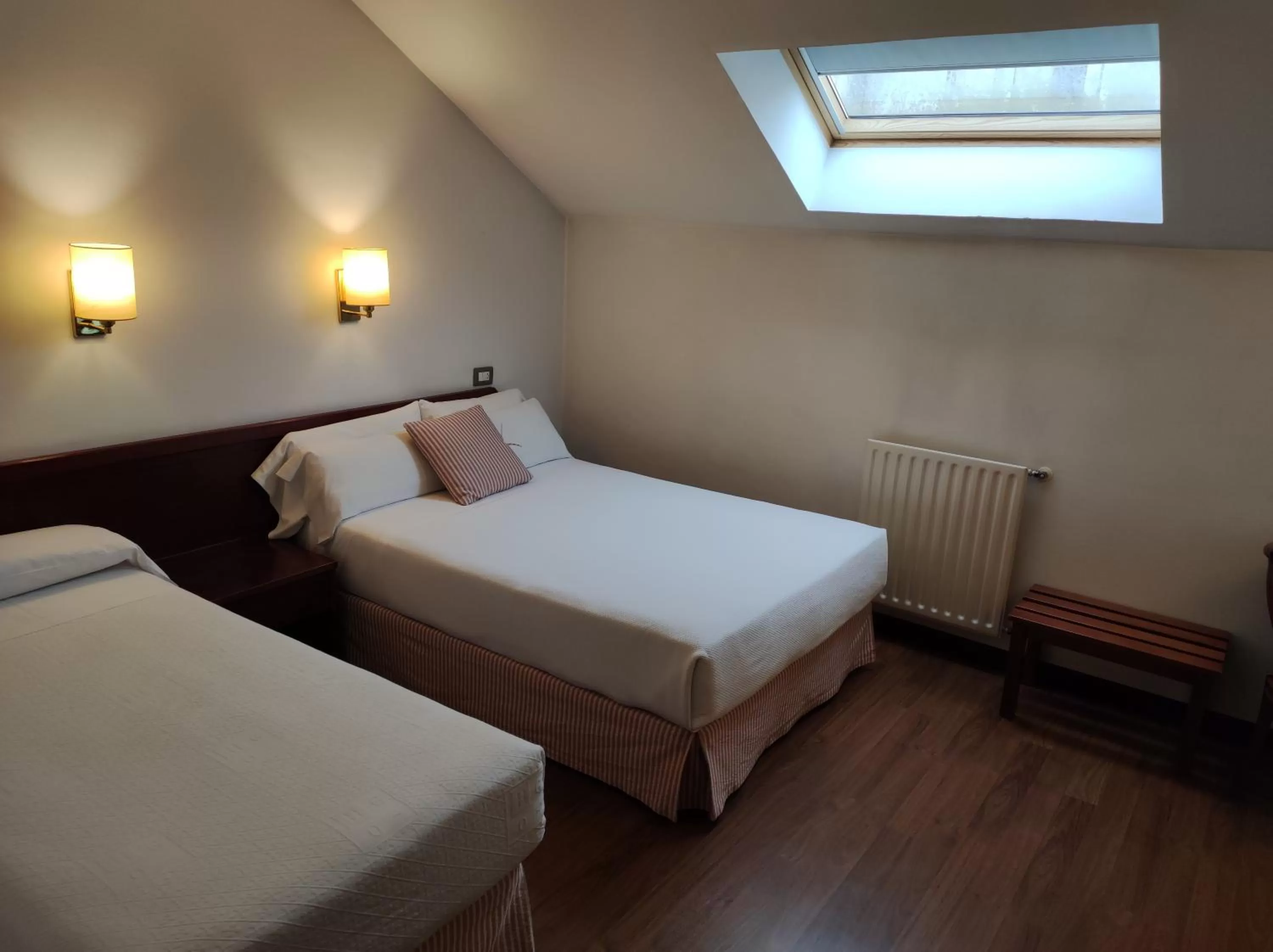 Bed in Hotel Compostela Vigo