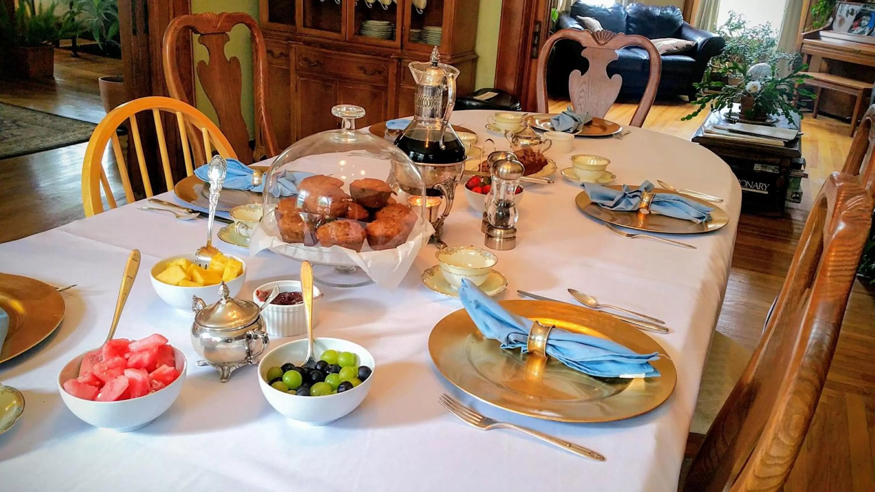 Food and drinks in 1899 Inn