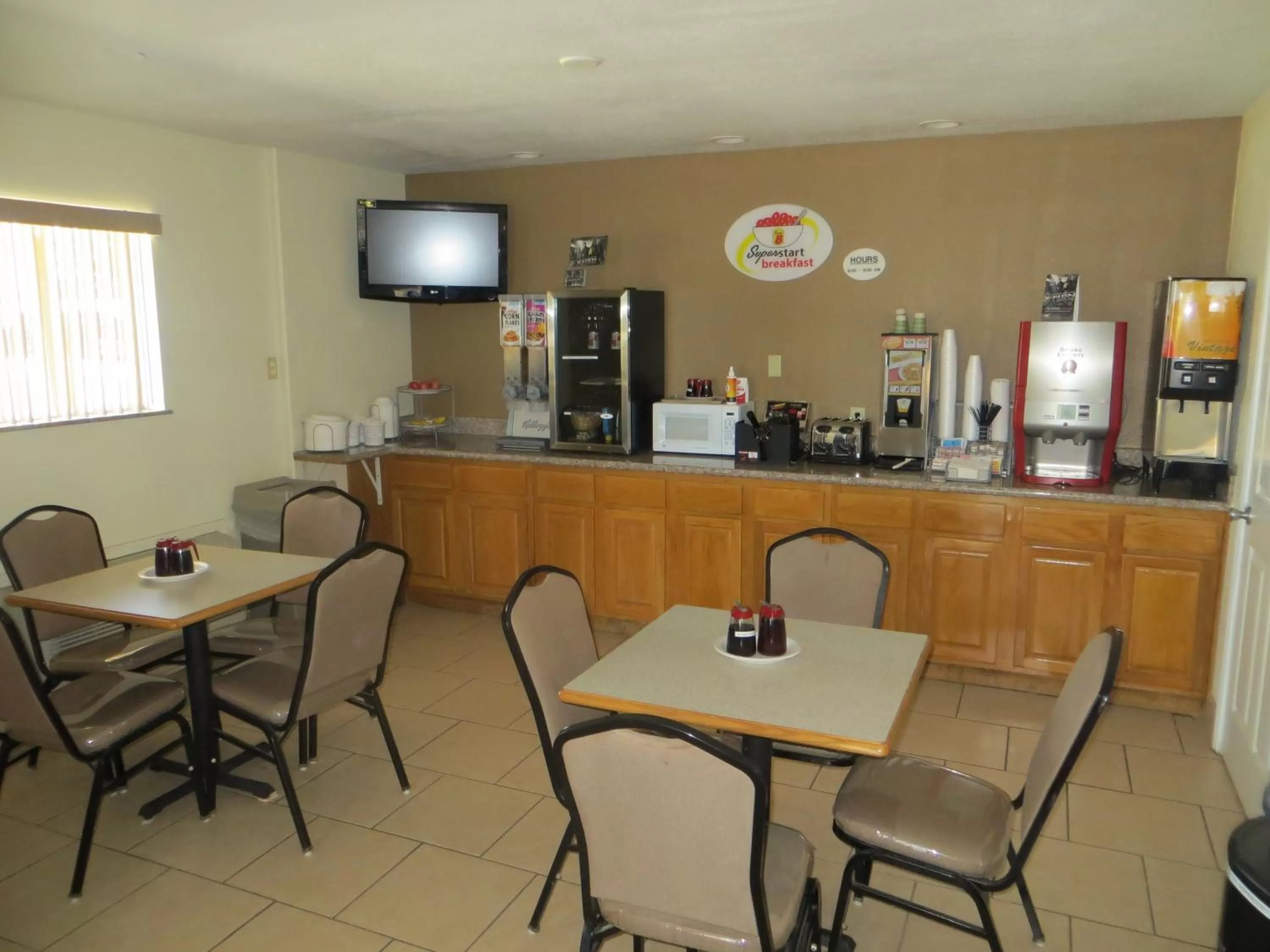 Food and drinks in Super 8 by Wyndham Pleasanton