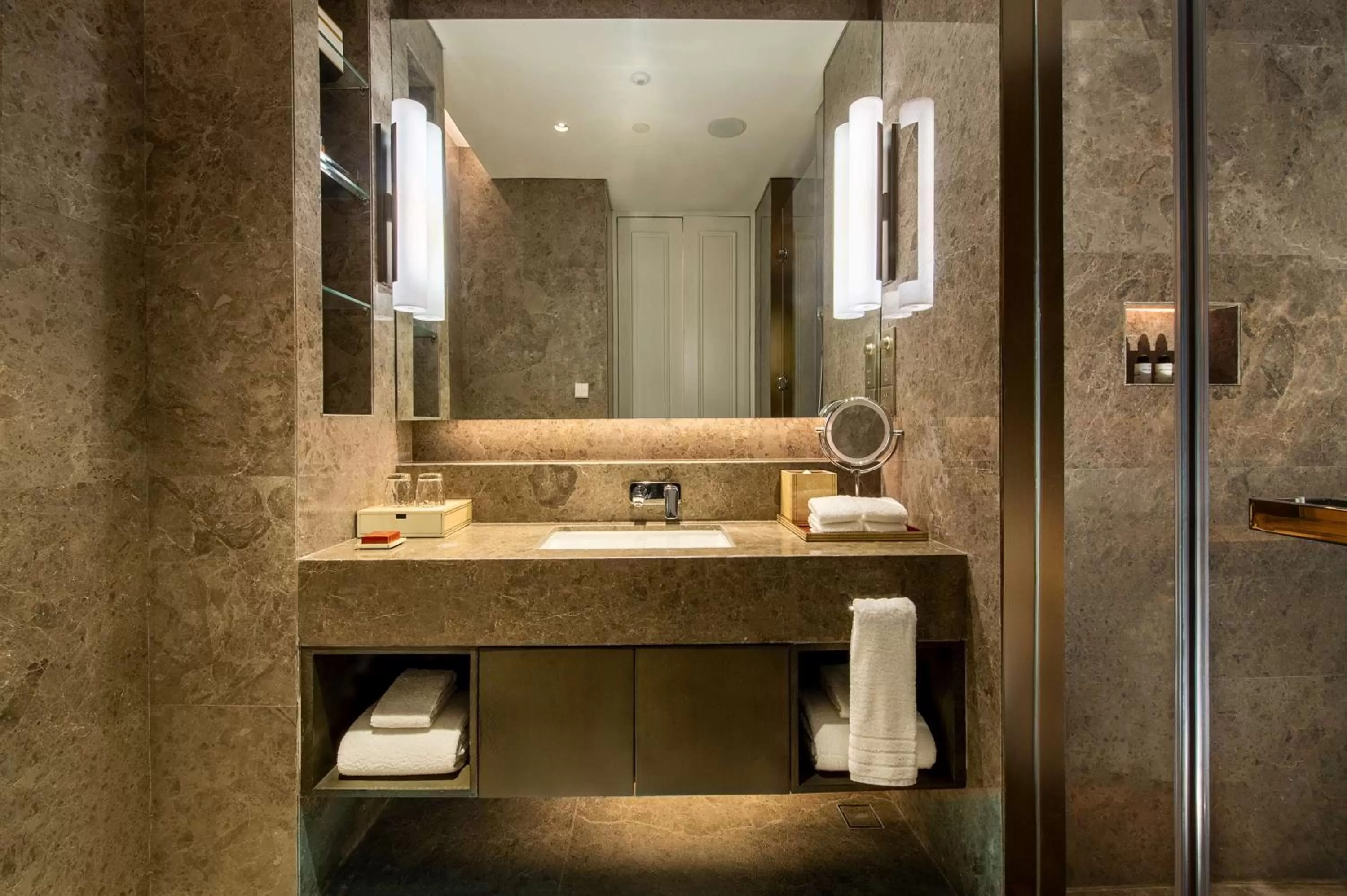 Bathroom in Conrad Tianjin
