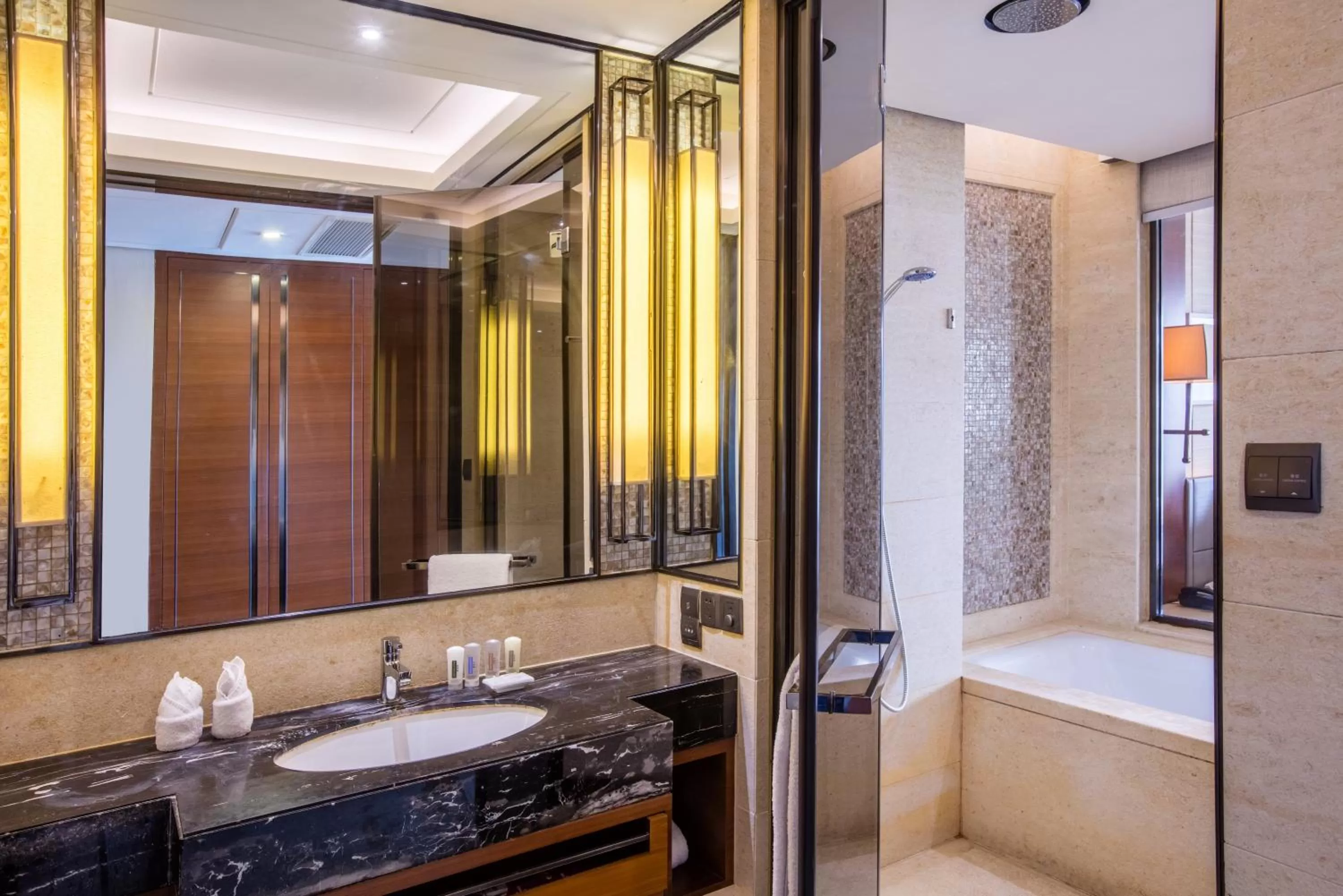 Photo of the whole room in Crowne Plaza Sanya City Center by IHG