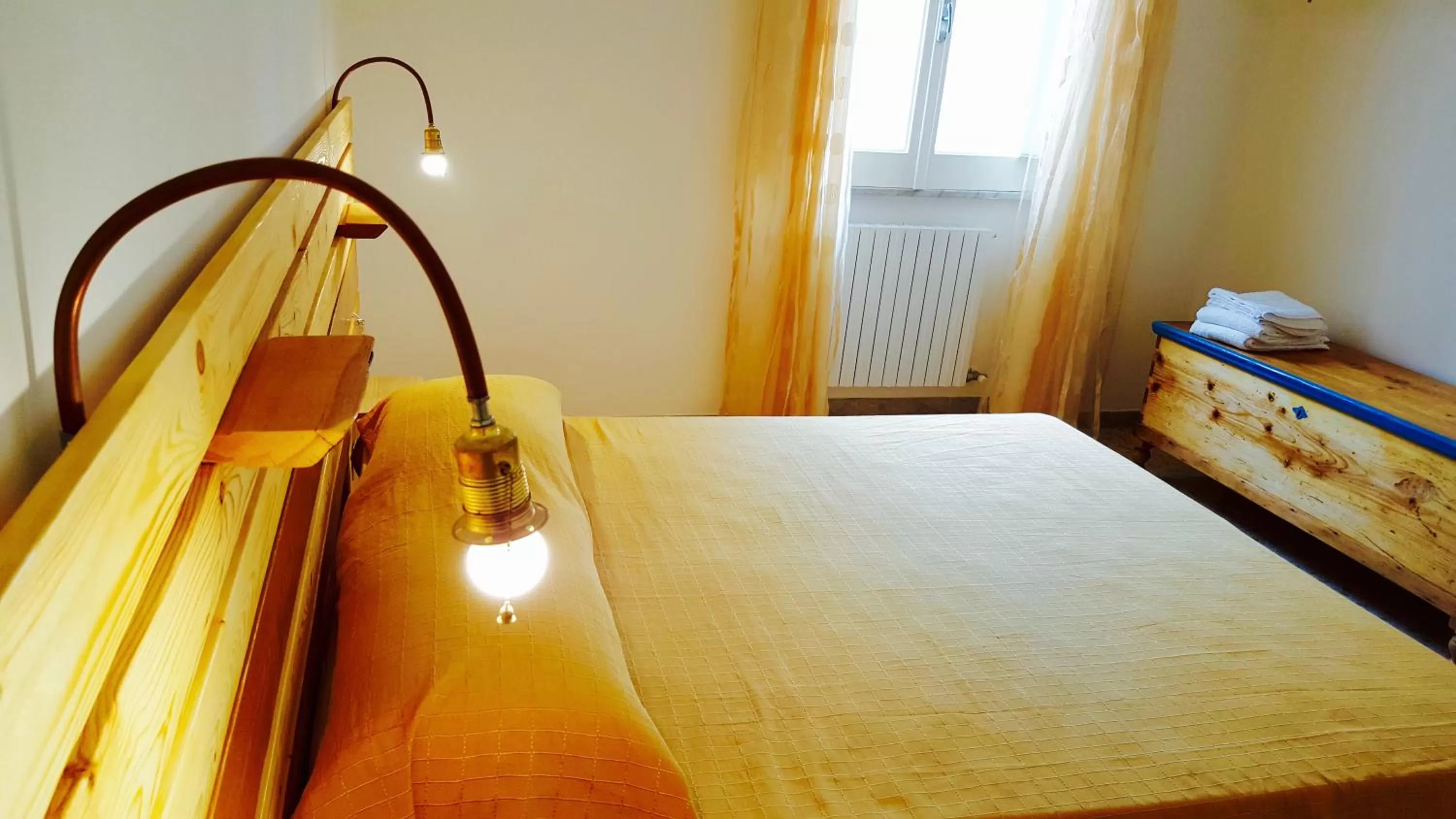 Decorative detail, Bed in Casa della Nonna Polignano a mare