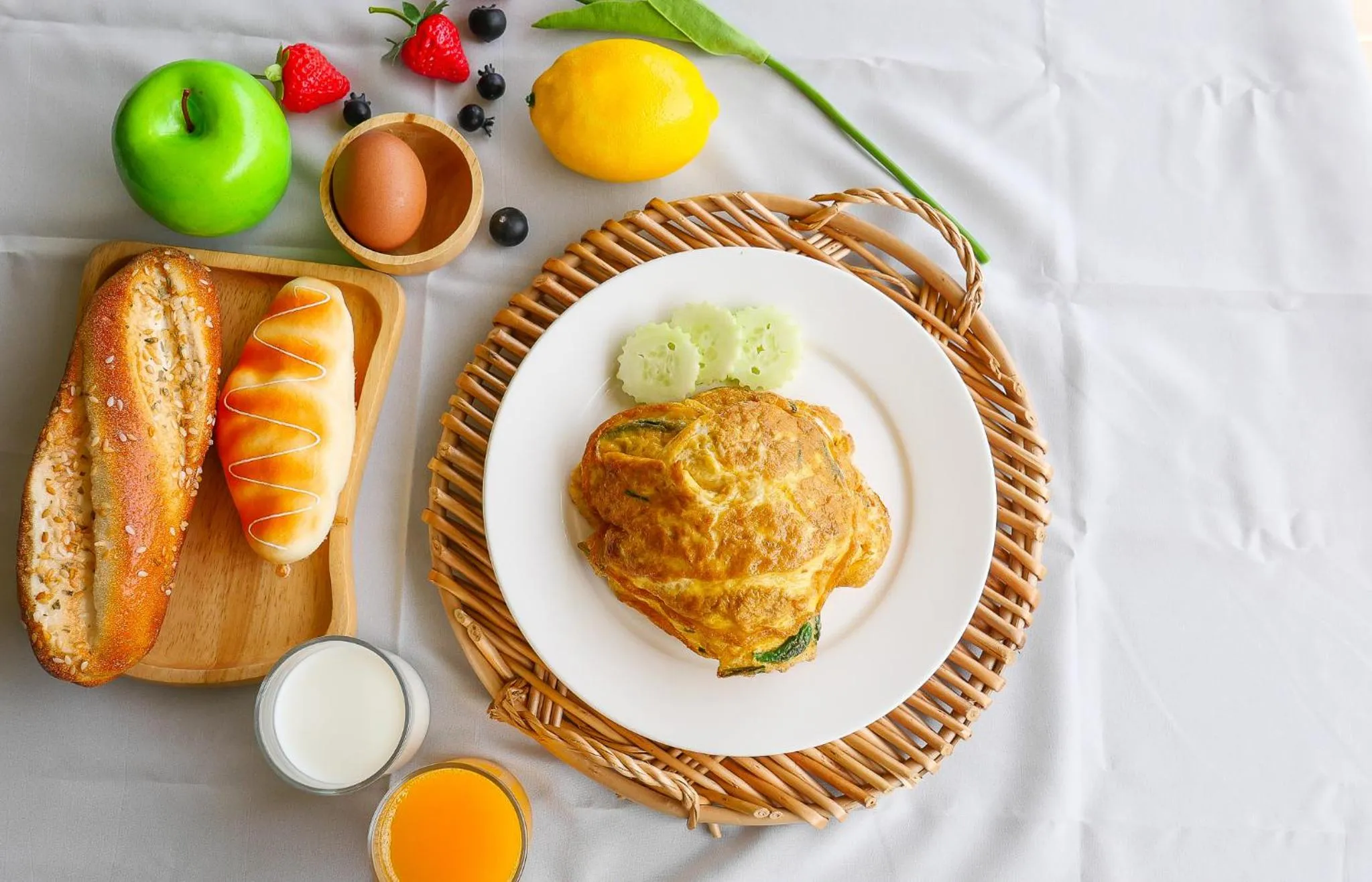 Food and drinks in AU Place Hotel