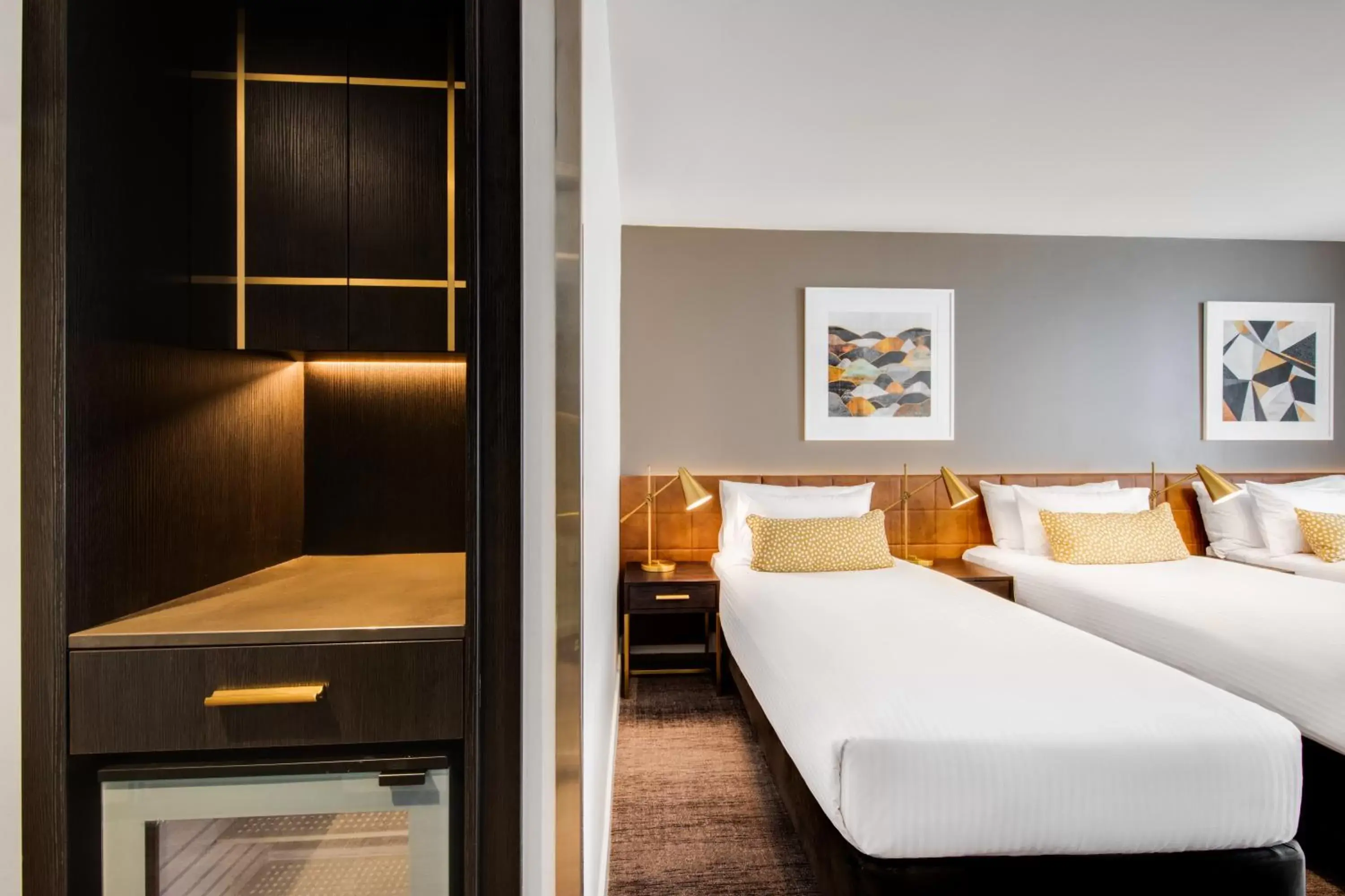 Vibe Guest King or Twin Room in Vibe Hotel Sydney Vibe Guest King or Twin Room in Vibe Hotel Sydney