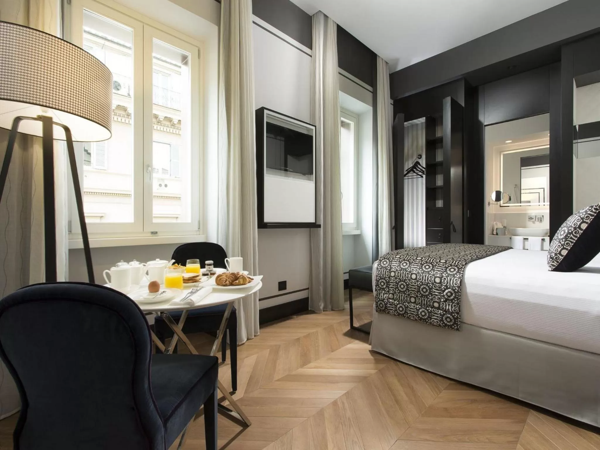 Living room, Bed in Corso 281 Luxury Suites