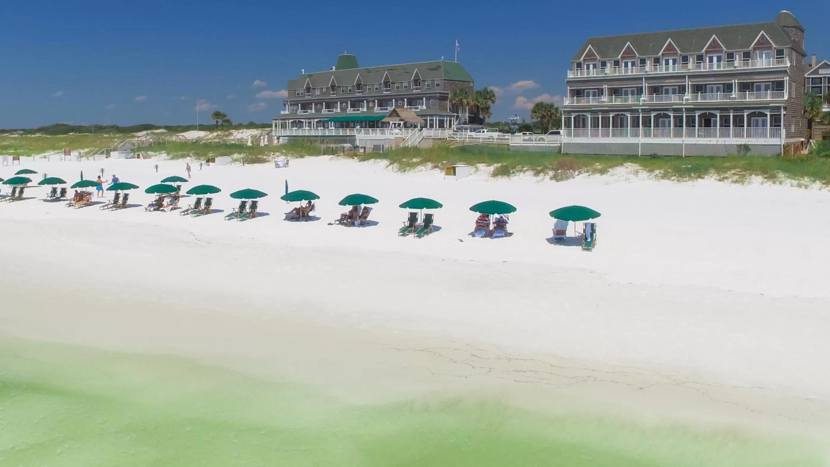 Beach in Henderson Park Inn