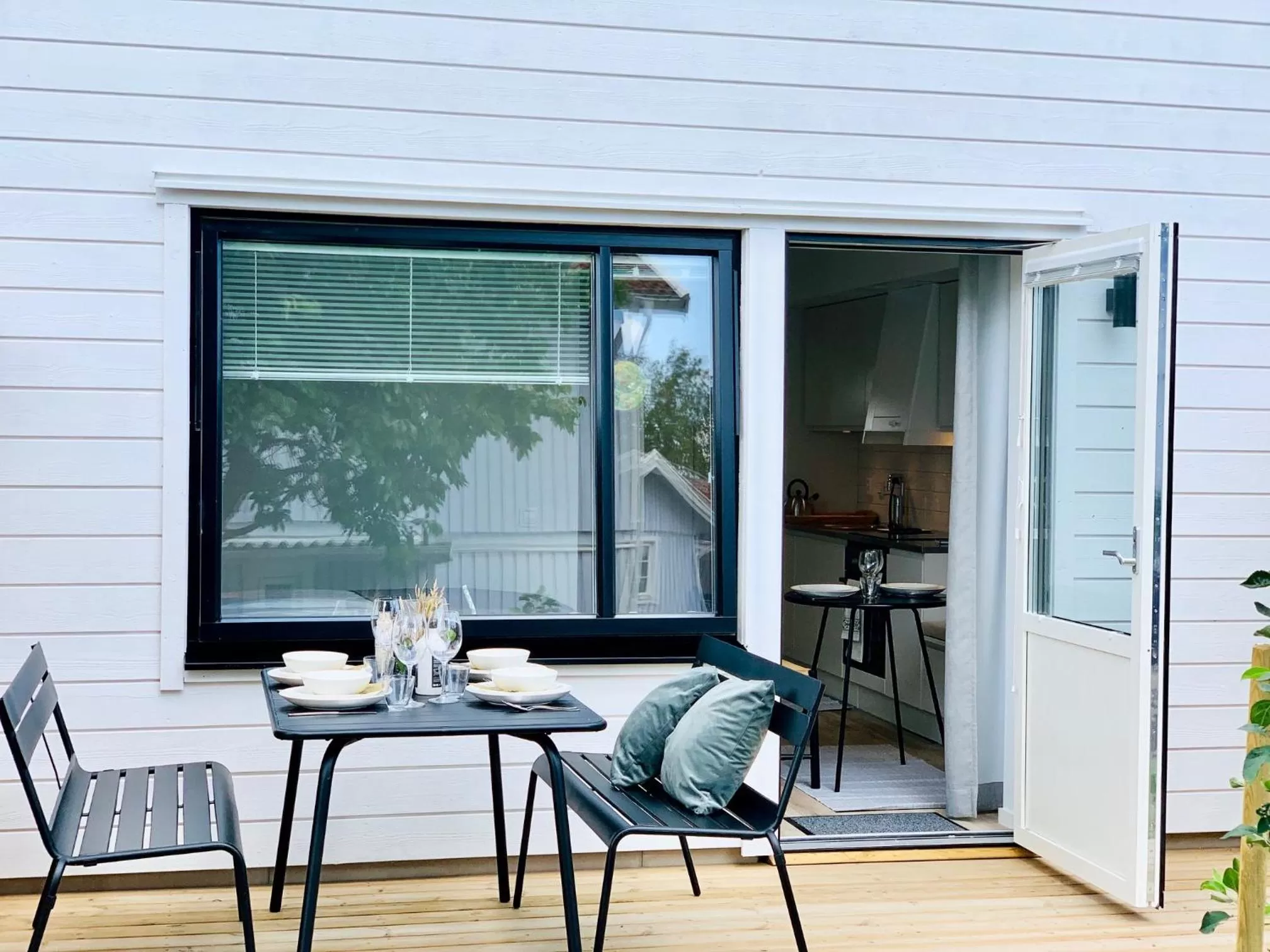 Patio in Easy Livin' Apartment Hotel