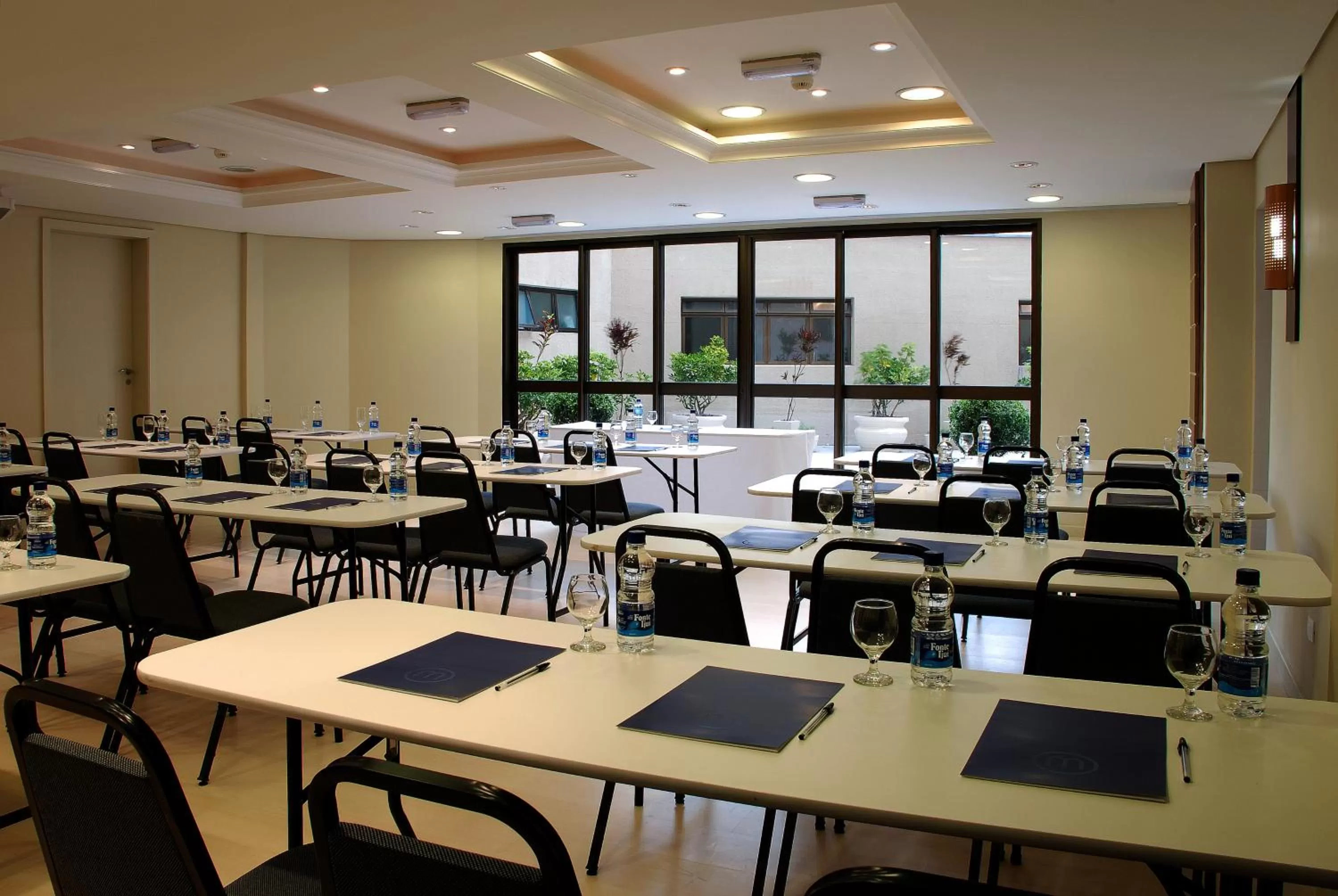 Business facilities in Master Curitiba Hotel - 1,6 km do Estádio Couto Pereira - Show