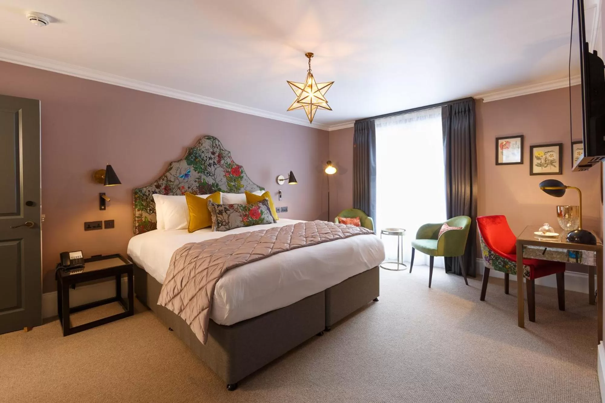 Bedroom, Bed in Gonville Hotel