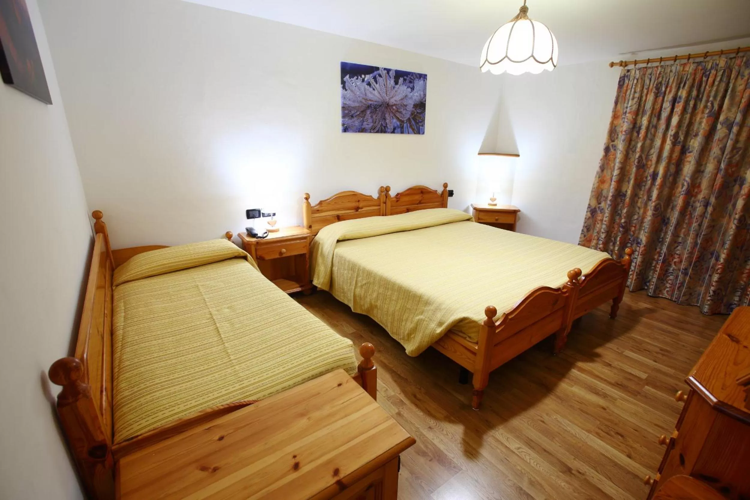 Bed in Hotel Des Alpes