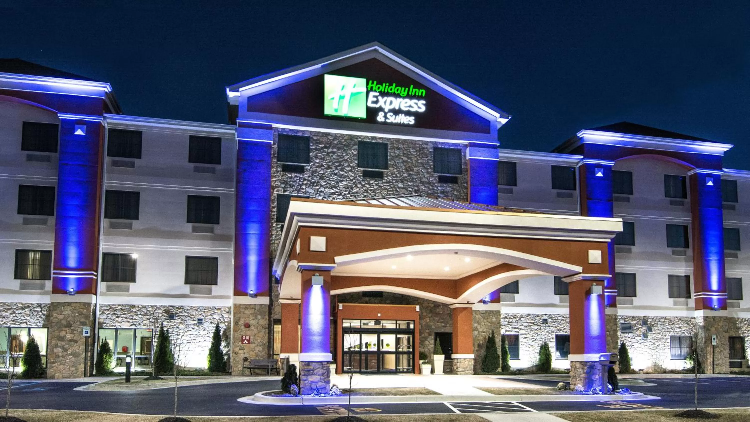 Property building in Holiday Inn Express & Suites Elkton - University Area by IHG