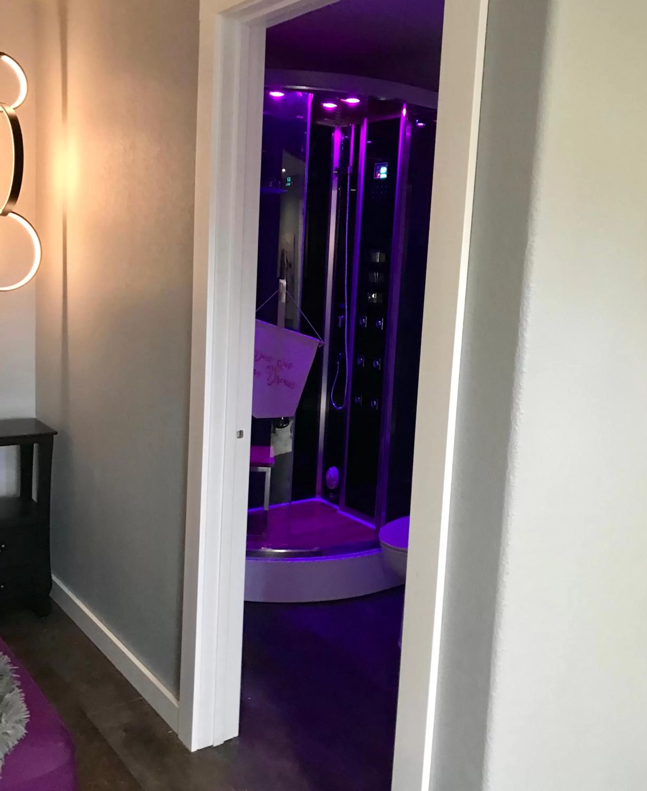 Bed in EO Bungalows, Black Hills