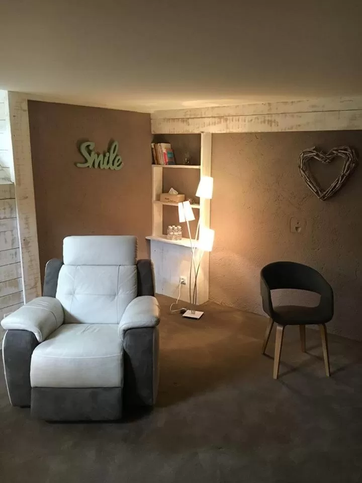 Living room in La Demeure des 2 Trésors