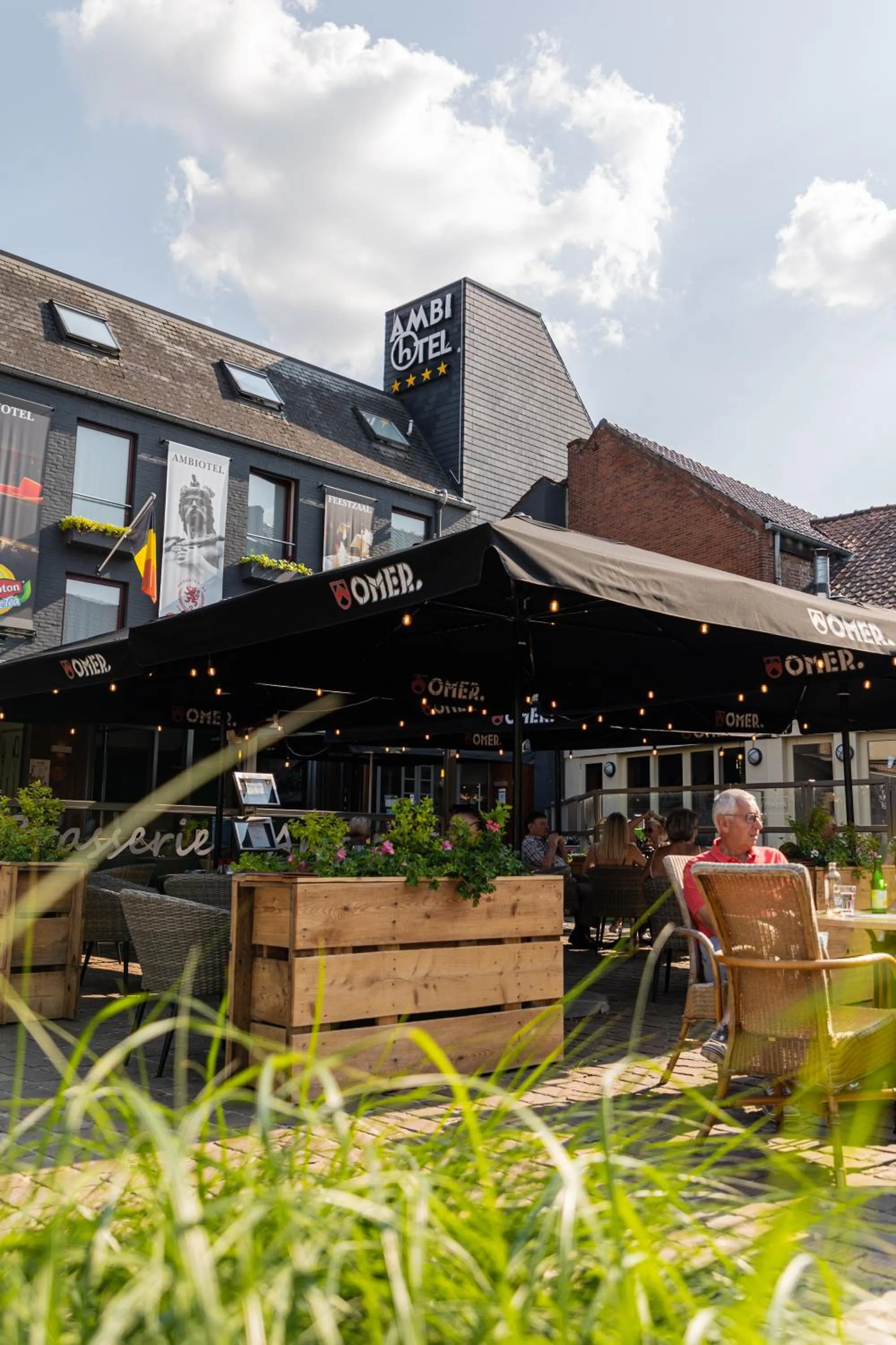 Property building in Hotel Ambiotel