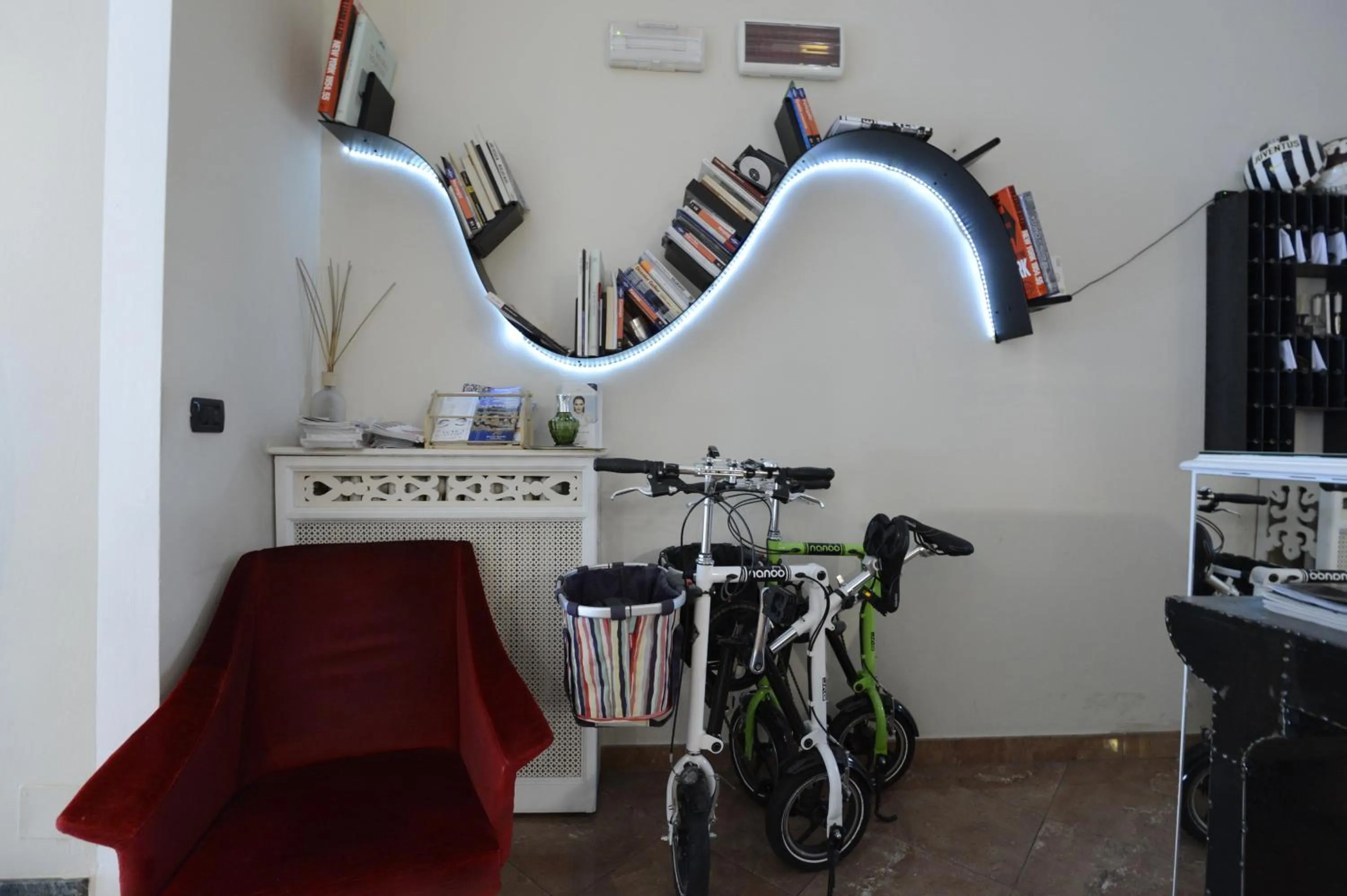 Decorative detail in Hotel Tourist