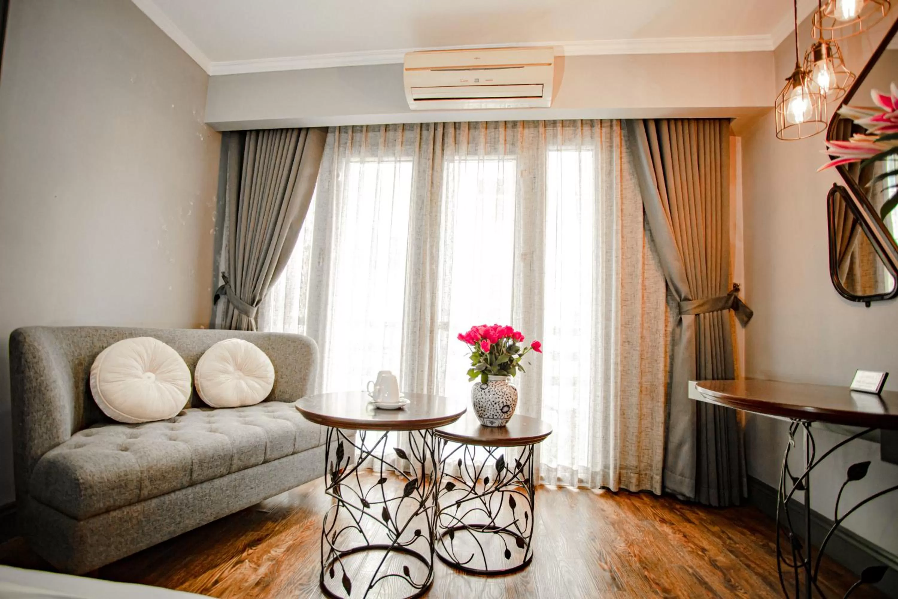 Decorative detail in Hanoi Center Silk Hotel & Travel