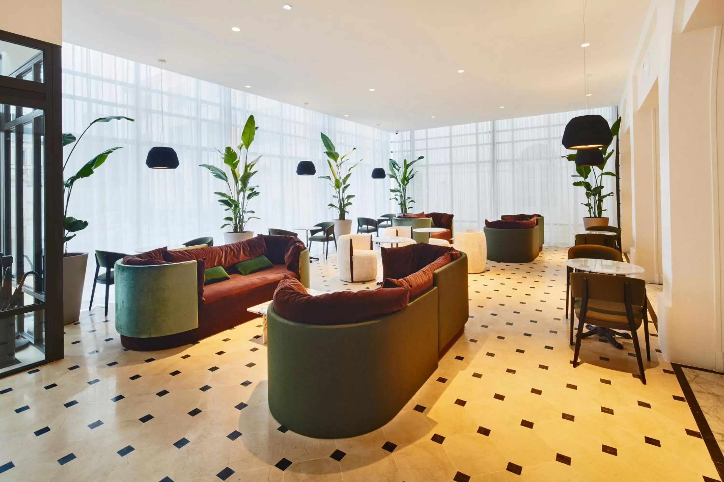 Seating area in La Licorne Hotel & Spa Troyes - MGallery Collection