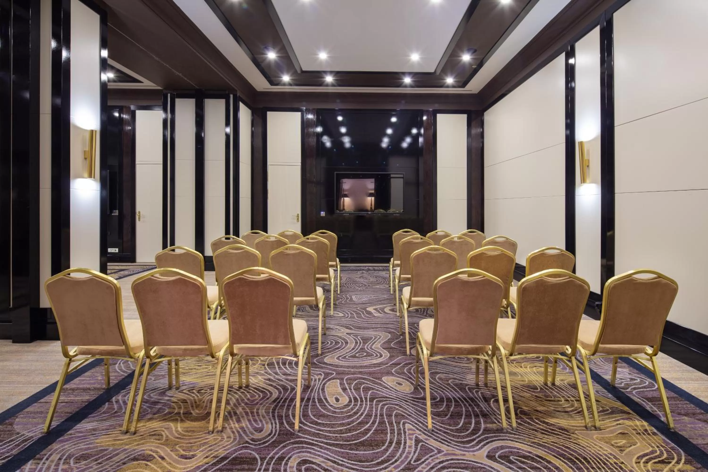 Business facilities in Hyatt Regency Bishkek