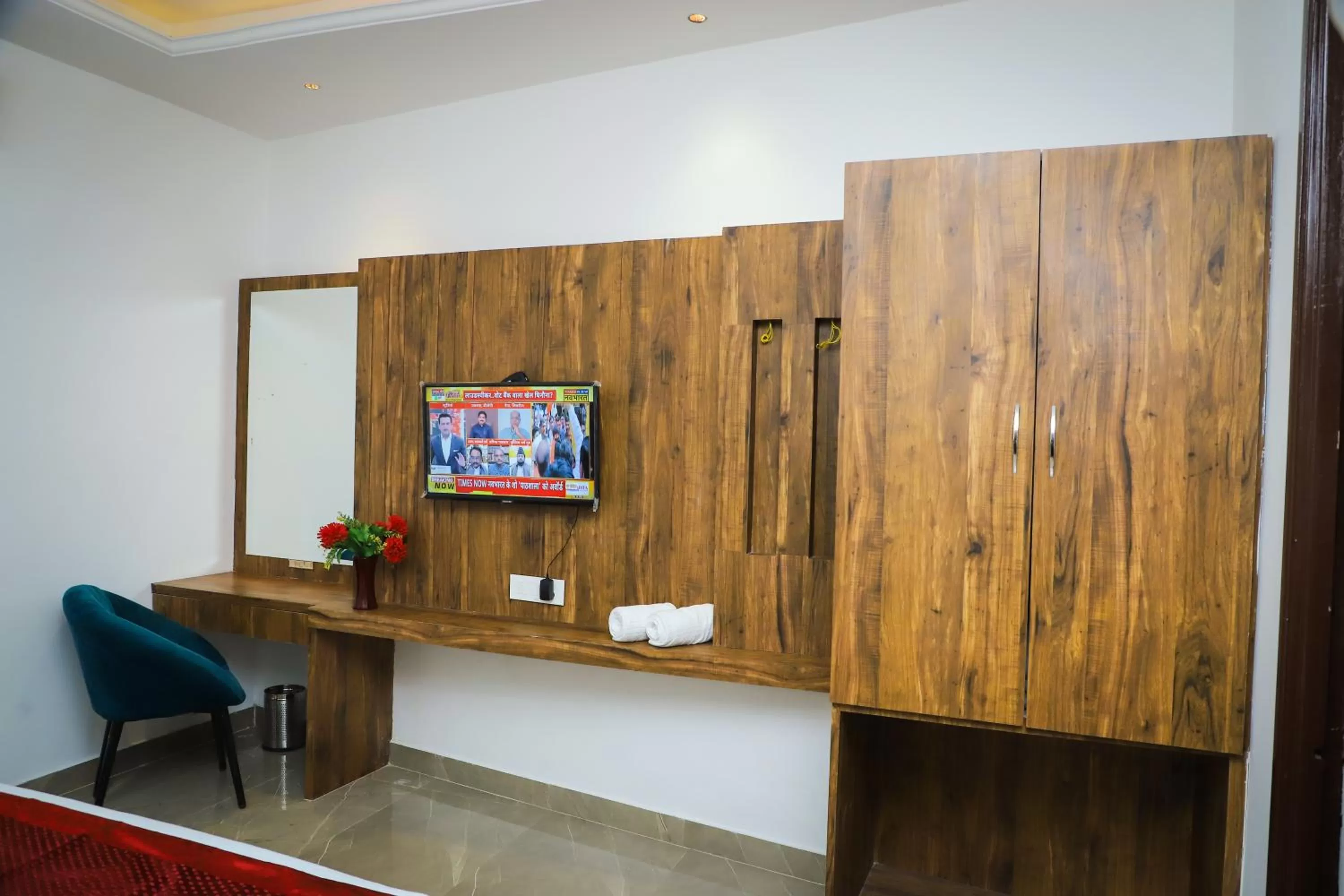 Coffee/tea facilities in Hotel Dream Town By Cozy Hotels & Resorts