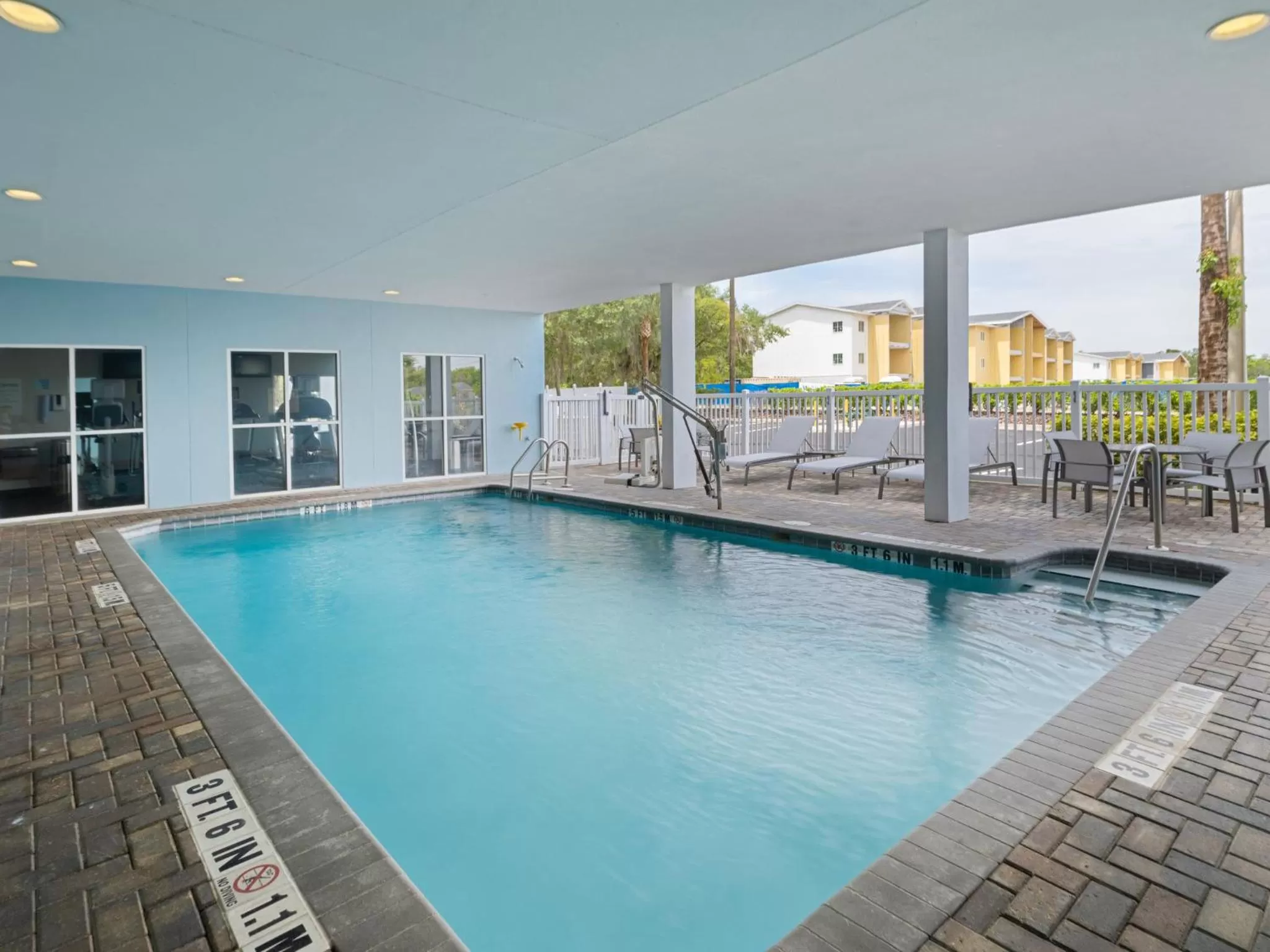 Swimming pool in Holiday Inn Express & Suites Lakeland North I-4 by IHG
