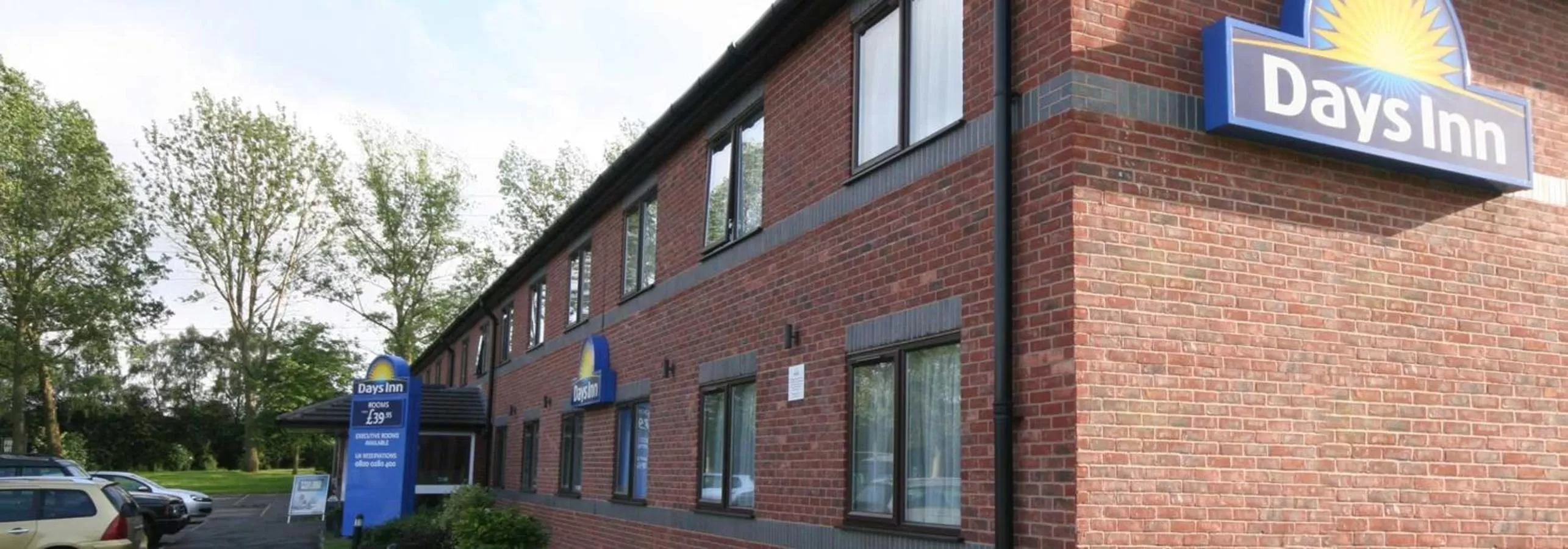 Facade/entrance in Days Inn Corley NEC - M6