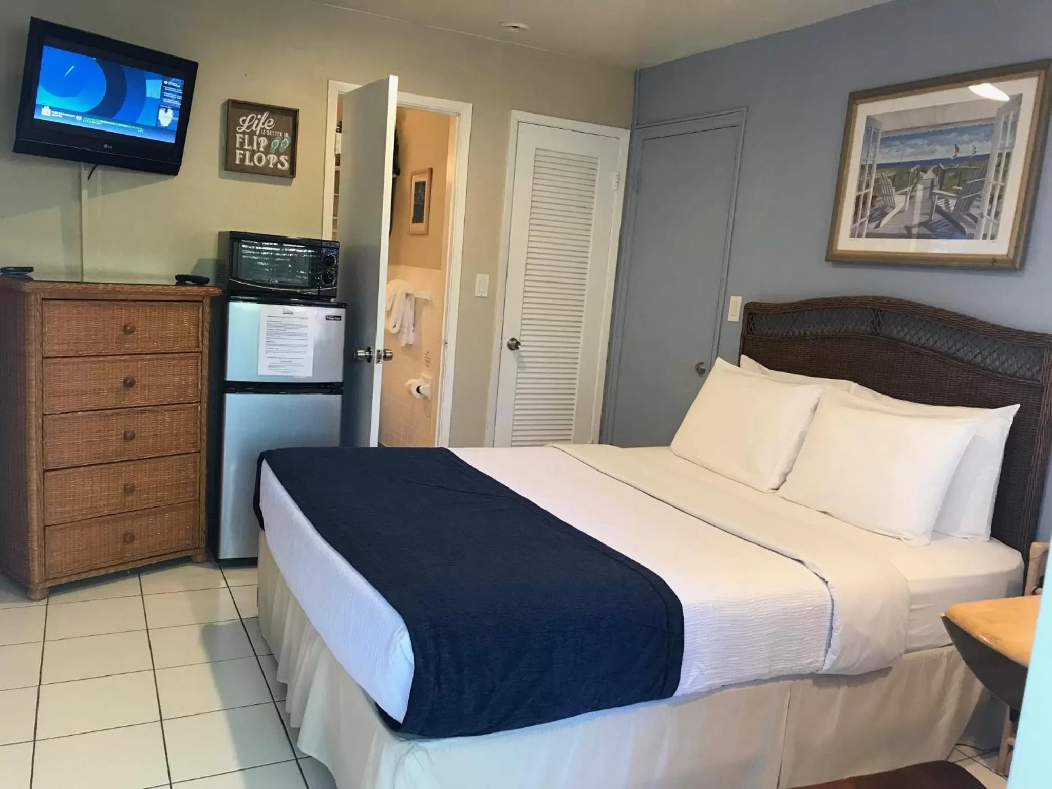 Photo of the whole room, Bed in Casitas Coral Ridge