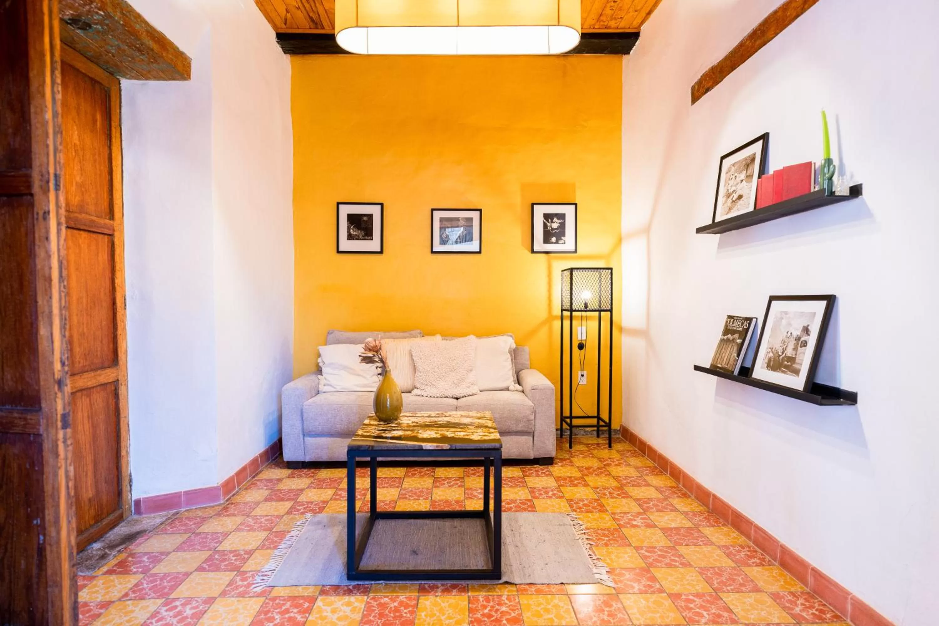 Living room in Casa I. Madero