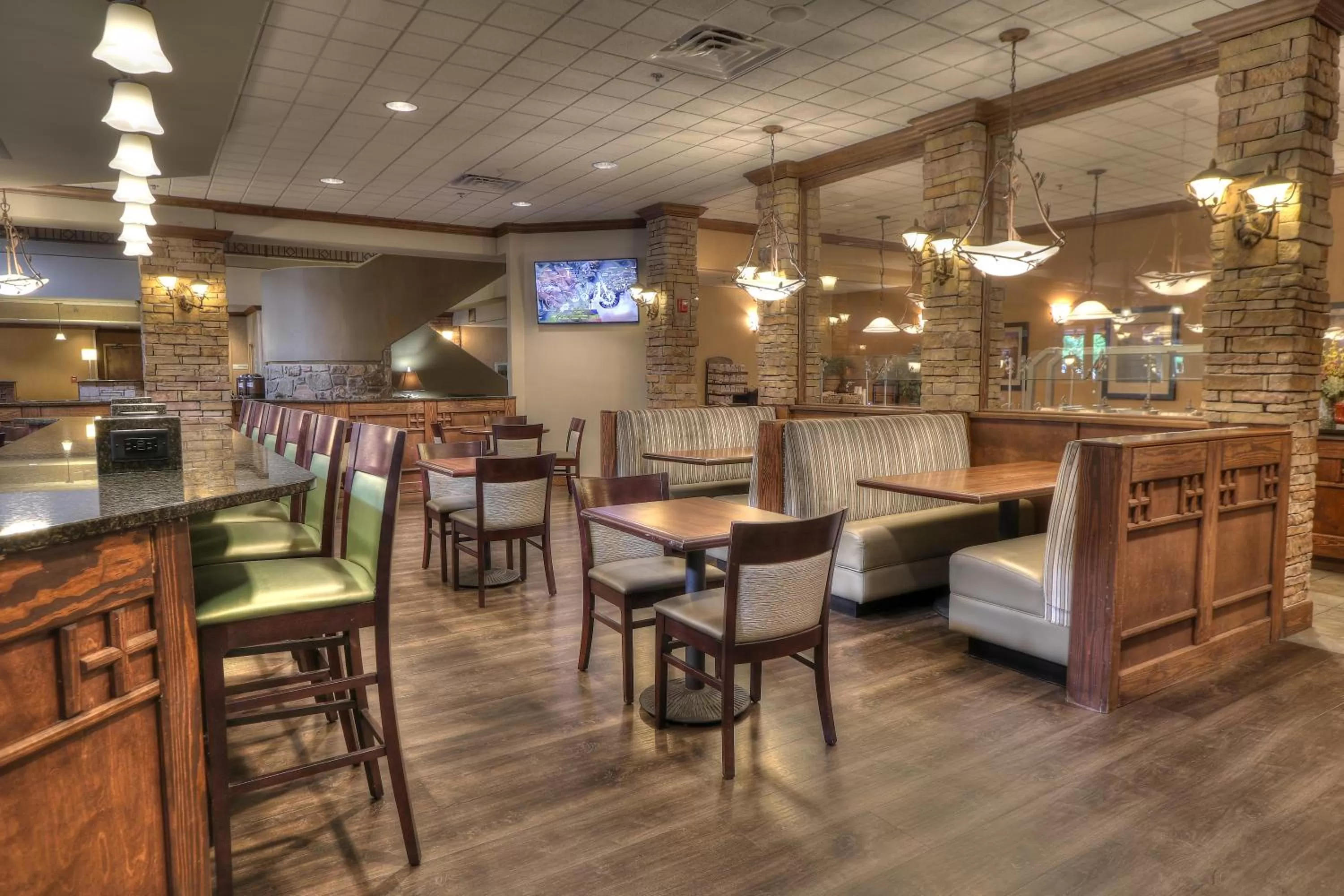 Restaurant/places to eat in The Ramsey Hotel and Convention Center