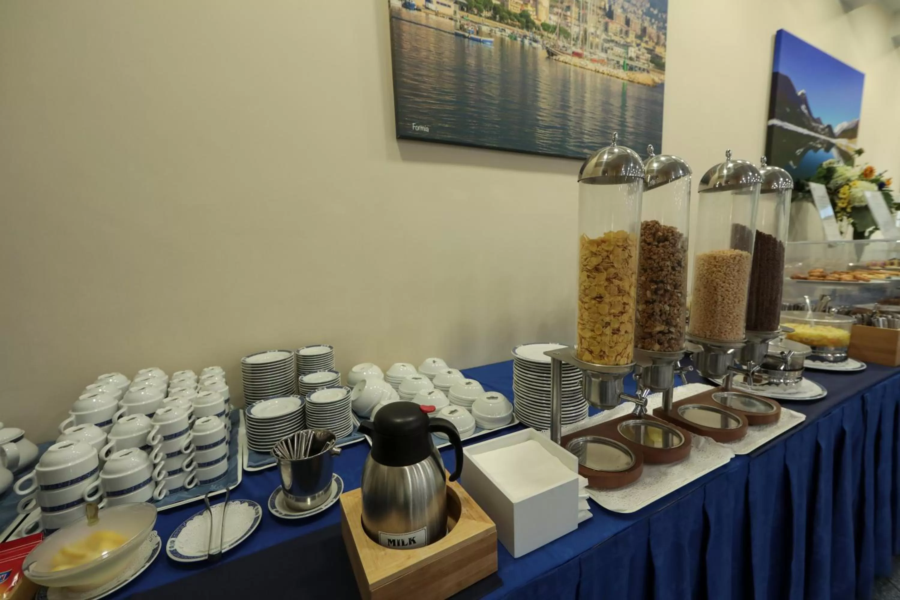 Coffee/tea facilities in Edra Palace Hotel & Ristorante