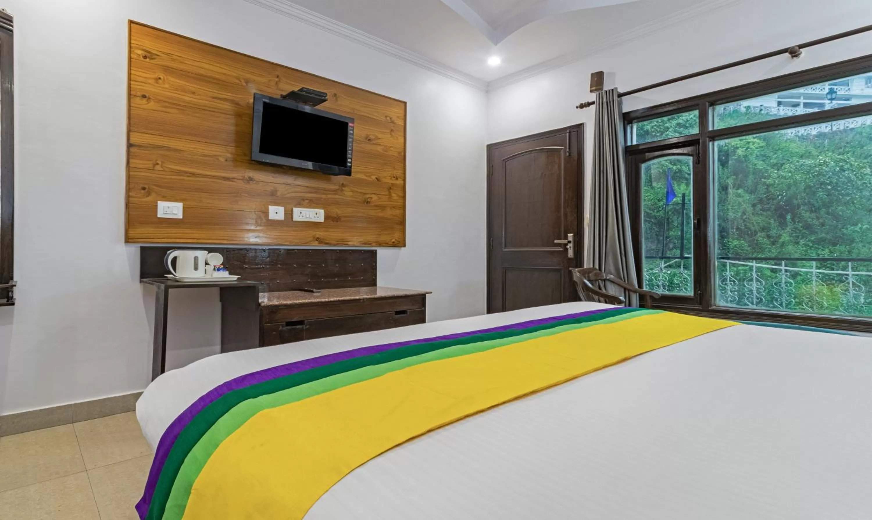 Bed in Itsy By Treebo - Peak View