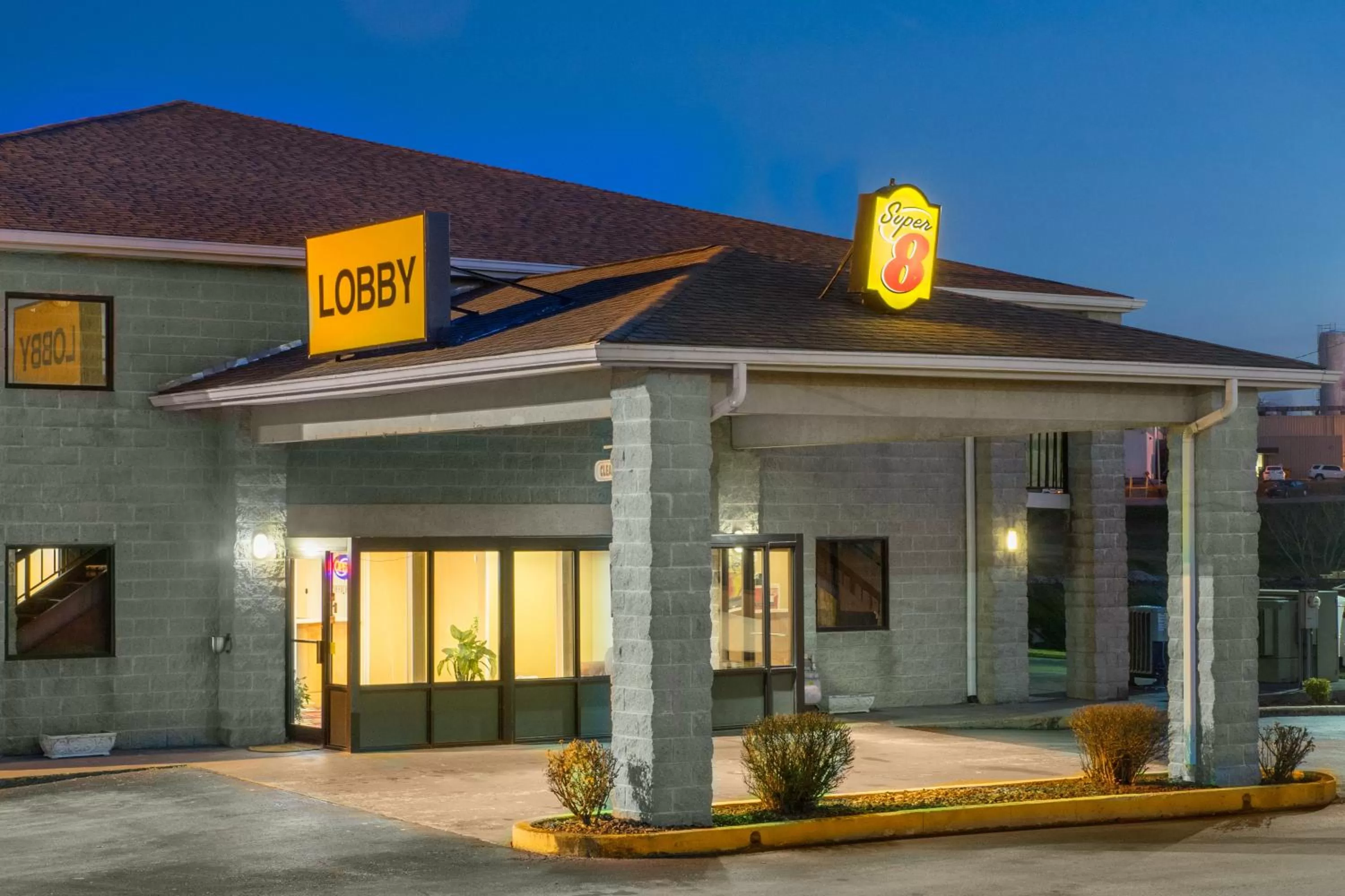 Facade/entrance in Motel 6-London, KY