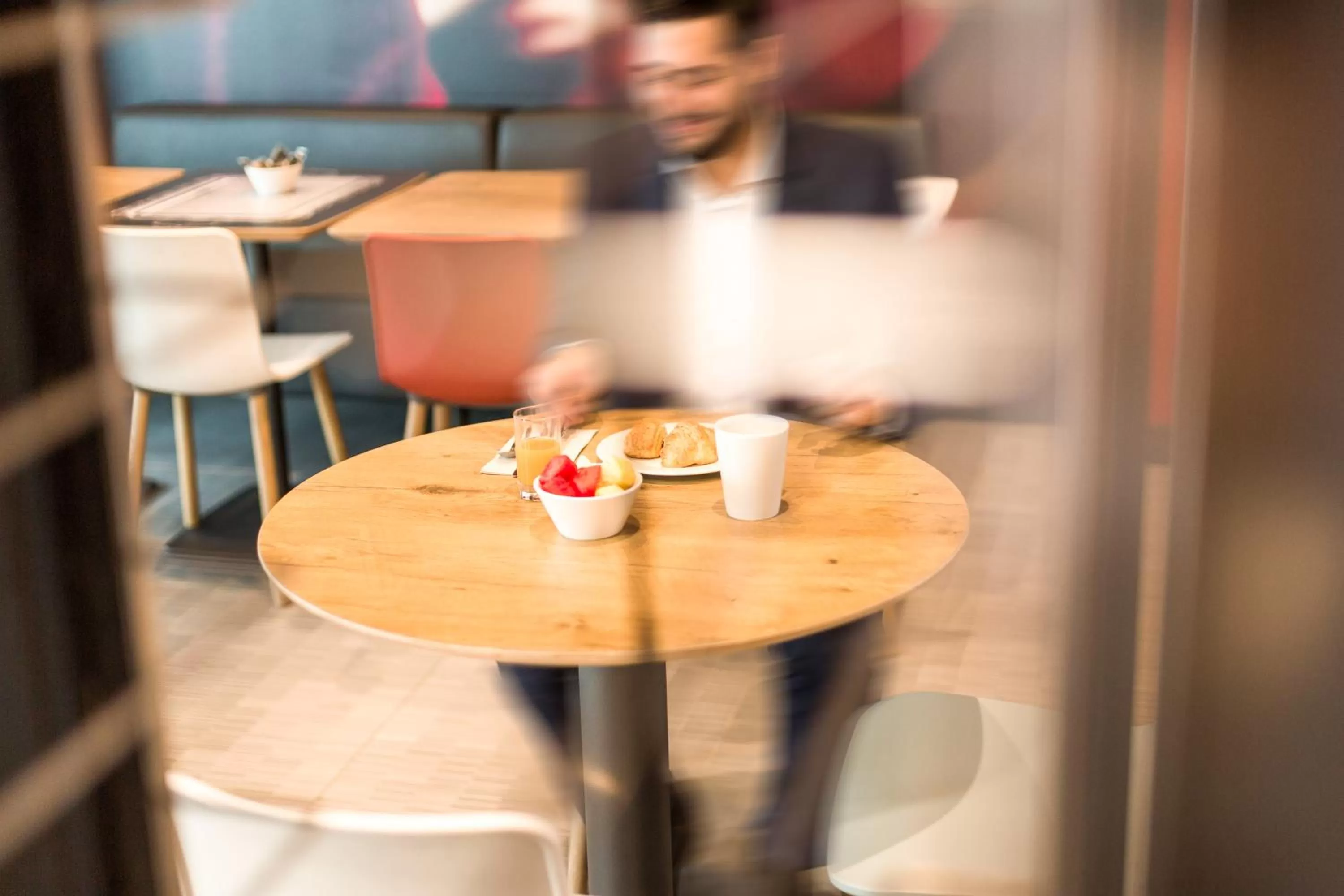 Restaurant/places to eat in Ibis Montmelo Granollers