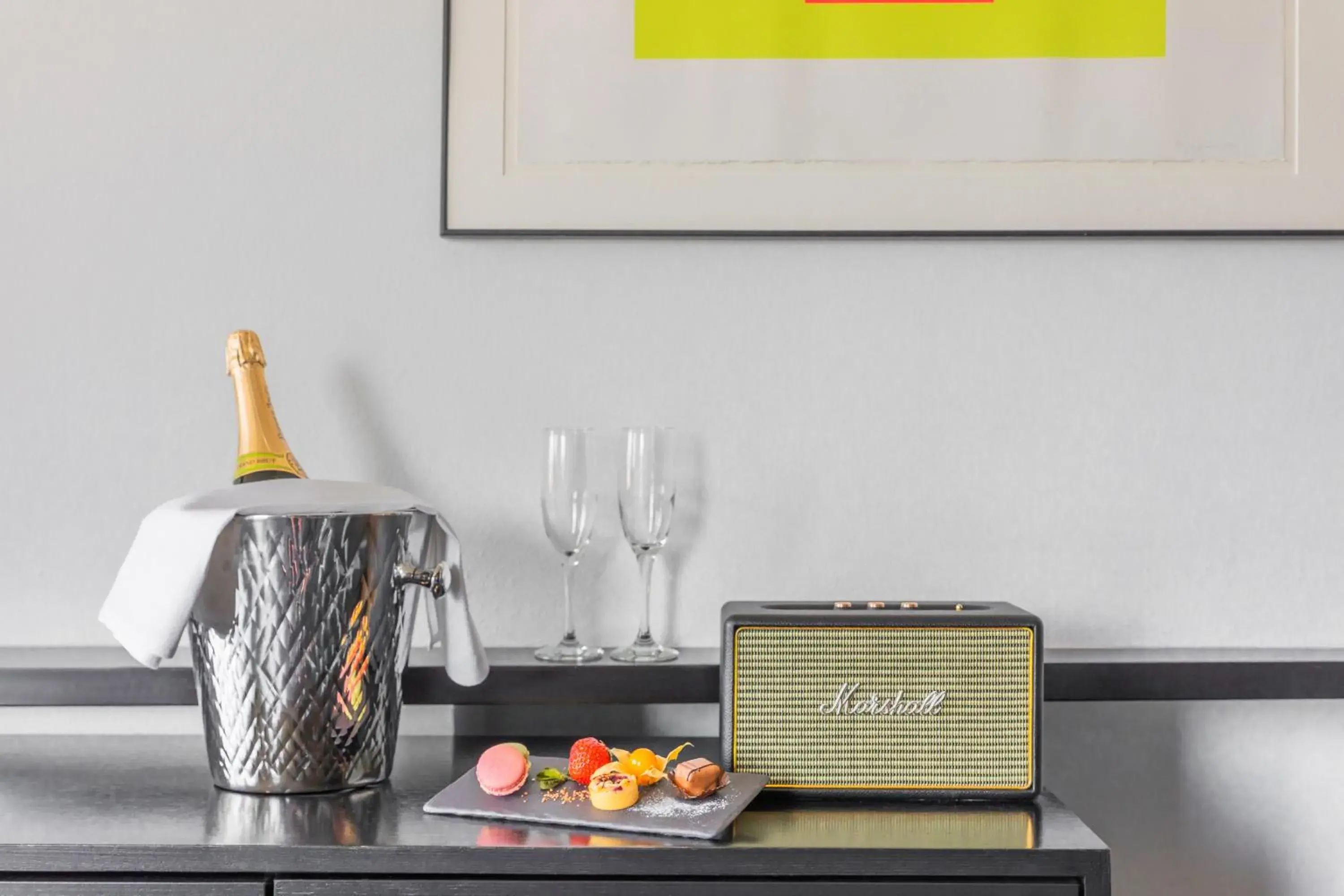 The Skyline Condo in INNSiDE by Meliá Frankfurt Eurotheum The Skyline Condo in INNSiDE by Meliá Frankfurt Eurotheum