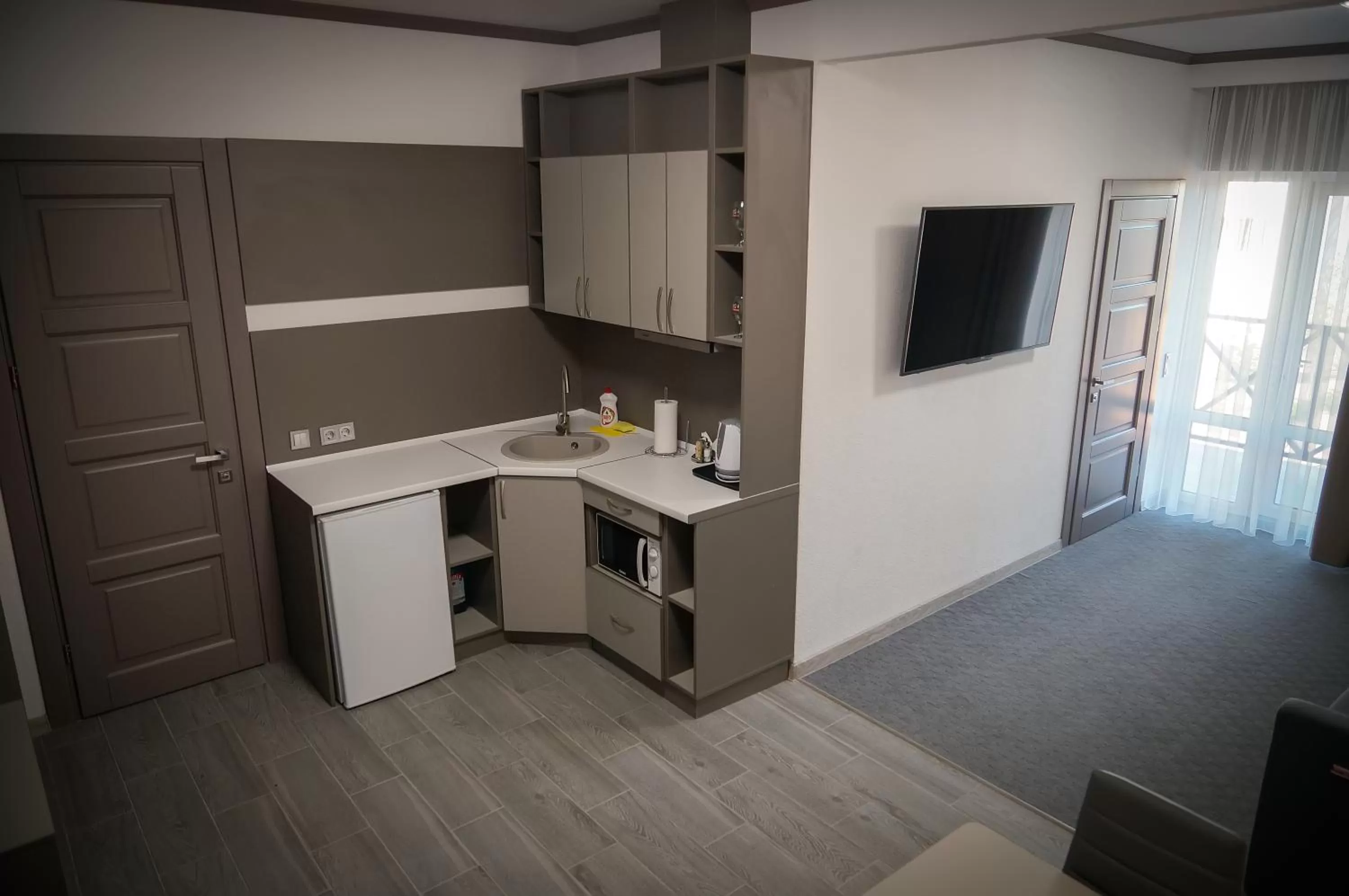 Kitchen/Kitchenette in Delta Hotel