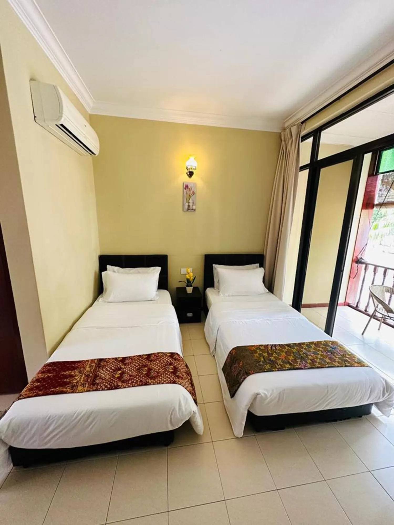 Bed in MORTEN VILLA MELAKA