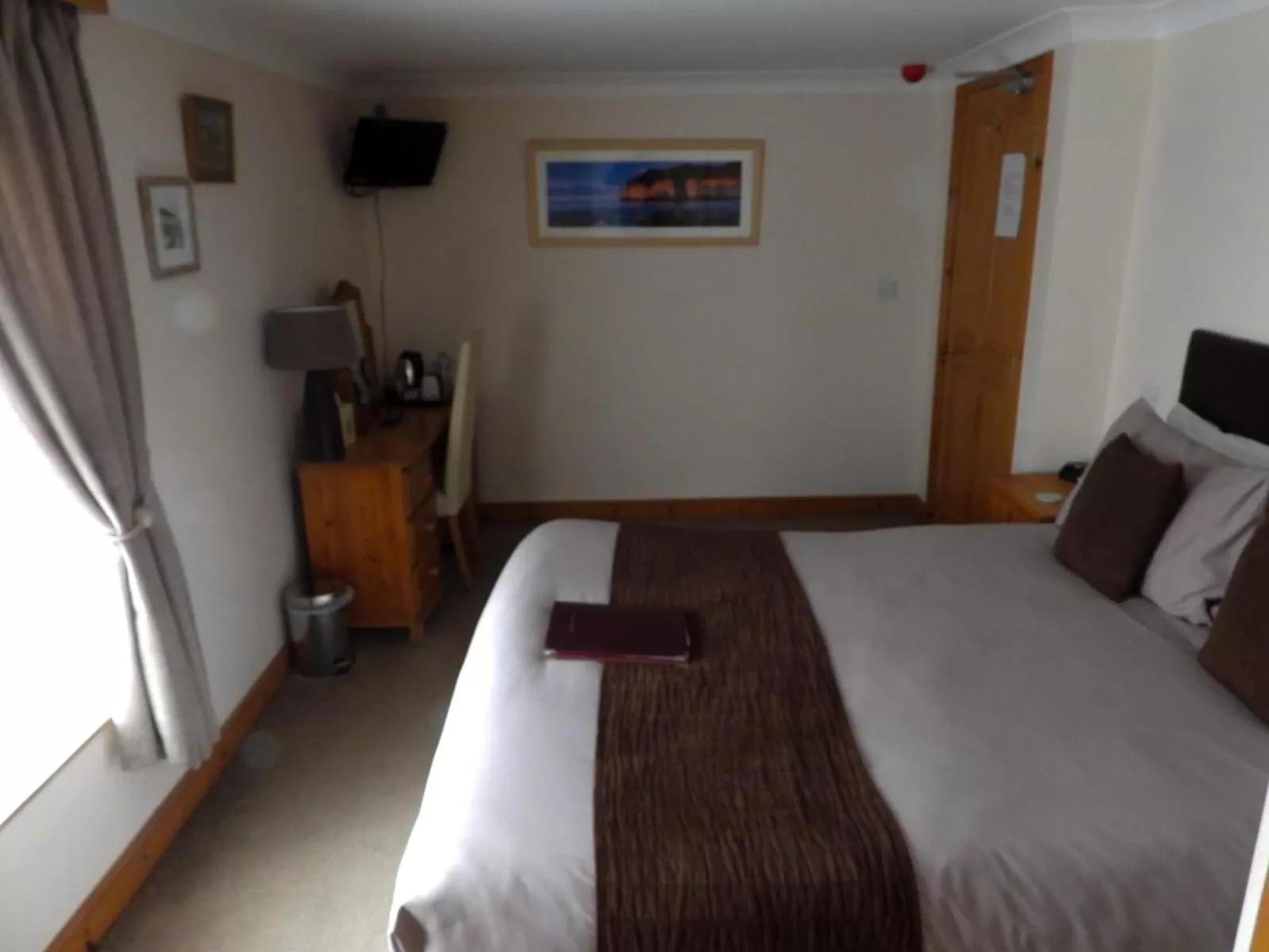 Bedroom, Bed in Crab pot cottage