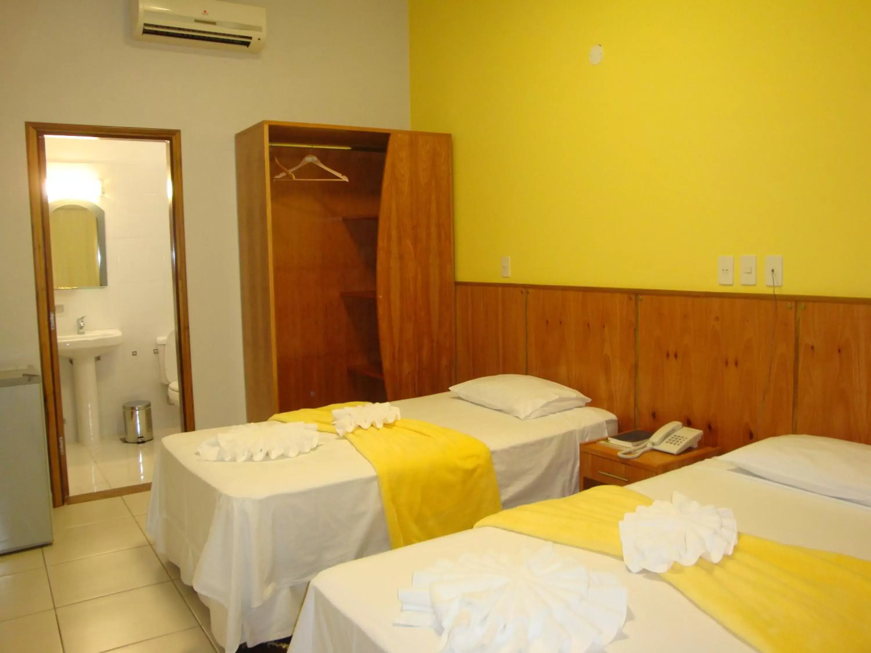 Twin Room in Terwindt Hotel Twin Room in Terwindt Hotel